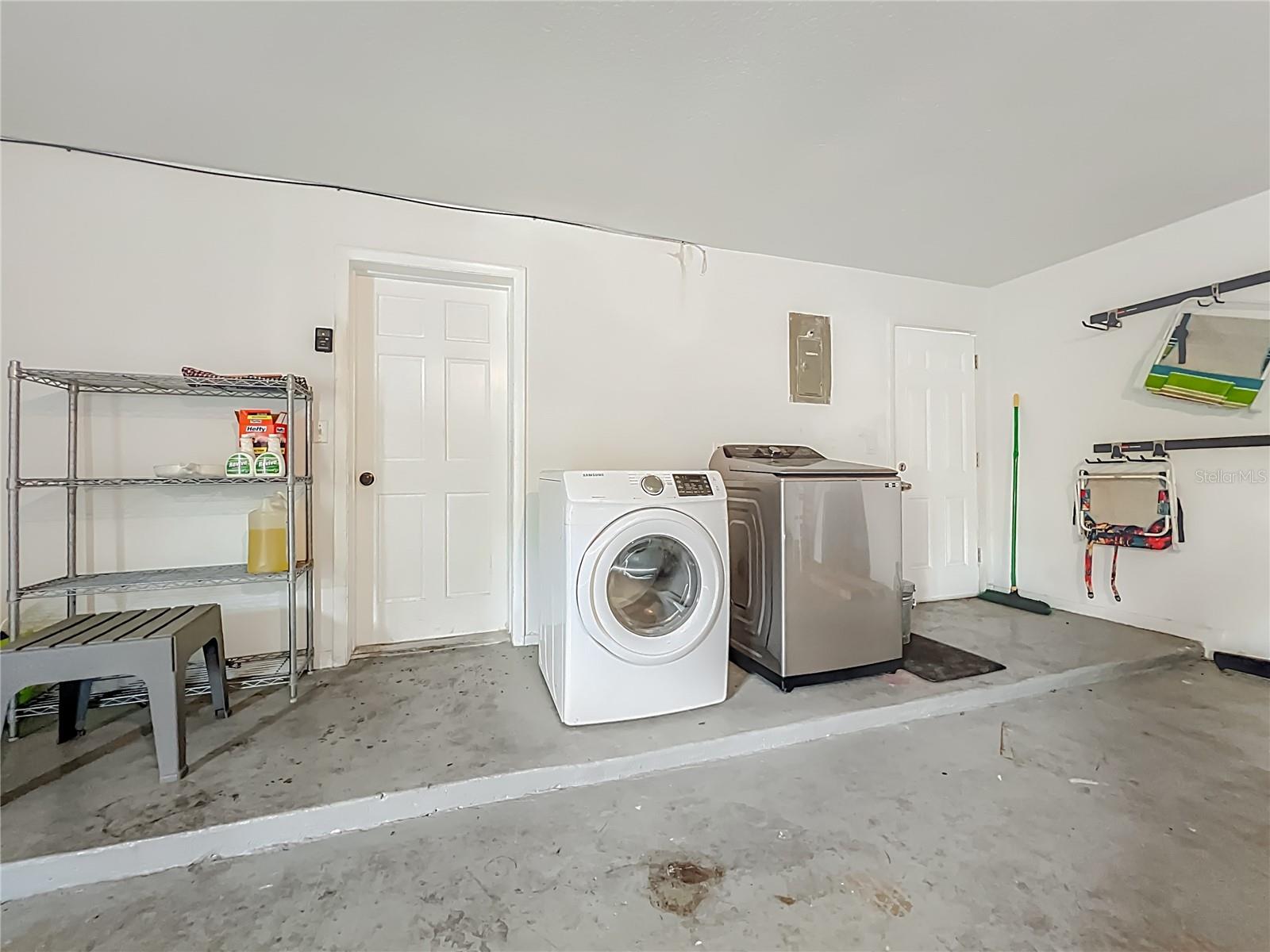 SPRINGS THE LIVE OAK VILLAGE 1ST ADD - Residential