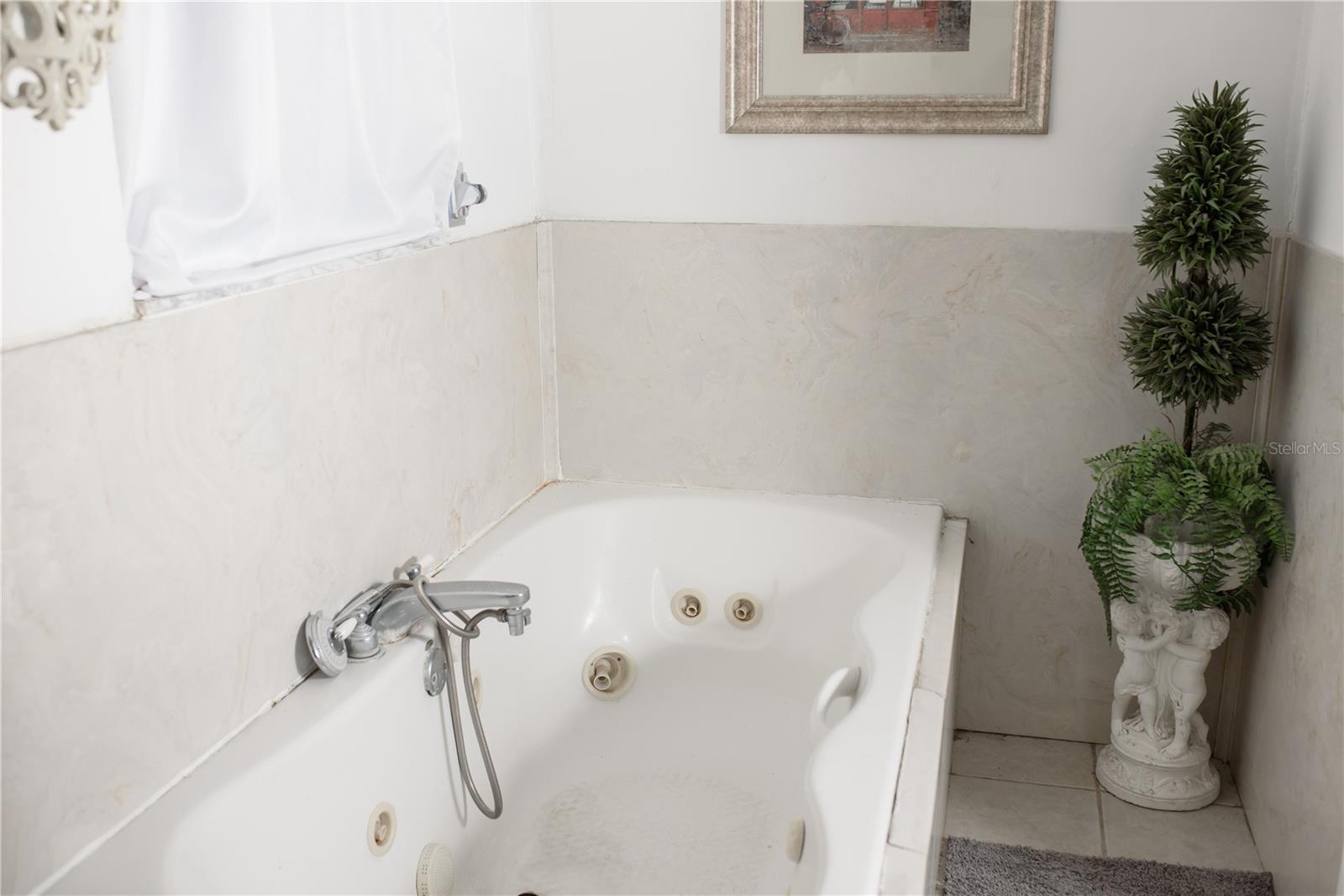 GREEN ACRES - Residential