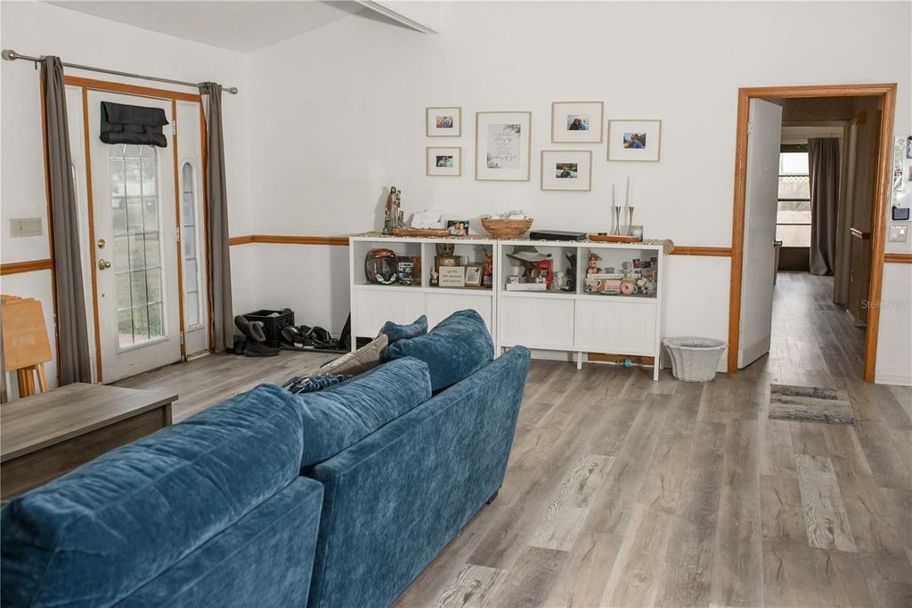 Photo of 5644 Antoinette Street, Sarasota, FL 34232 (MLS # A4681215)