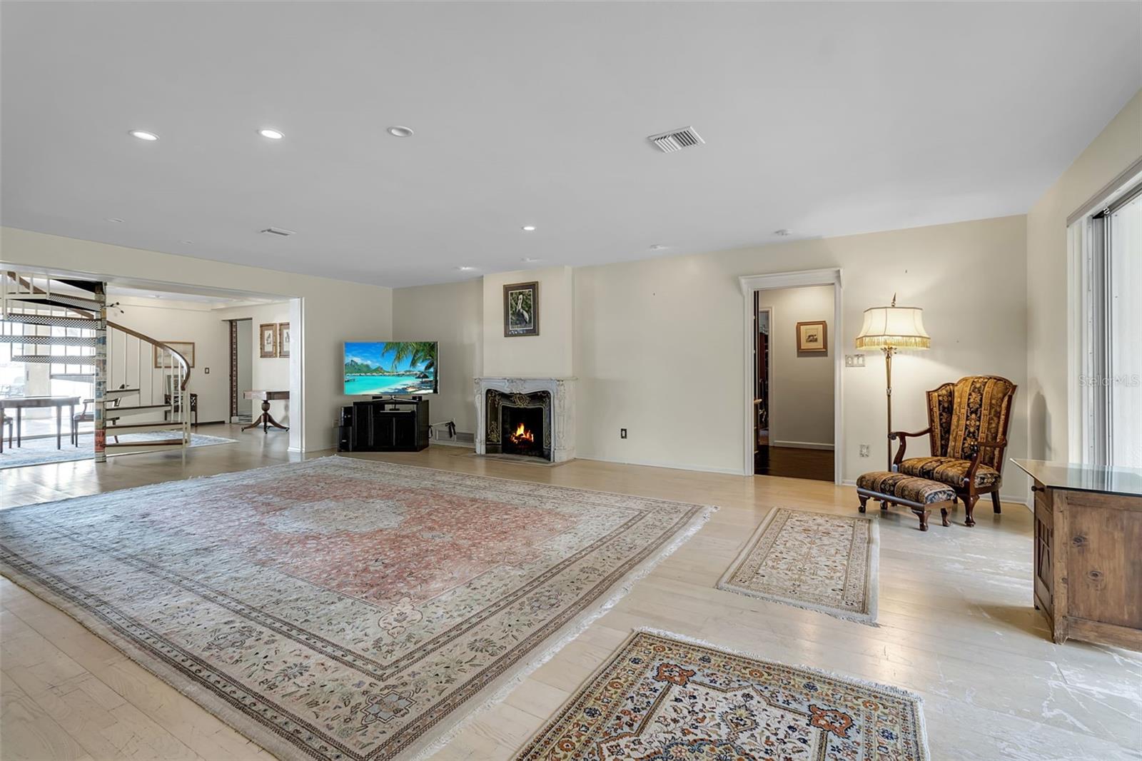 CHEROKEE LODGE - Residential