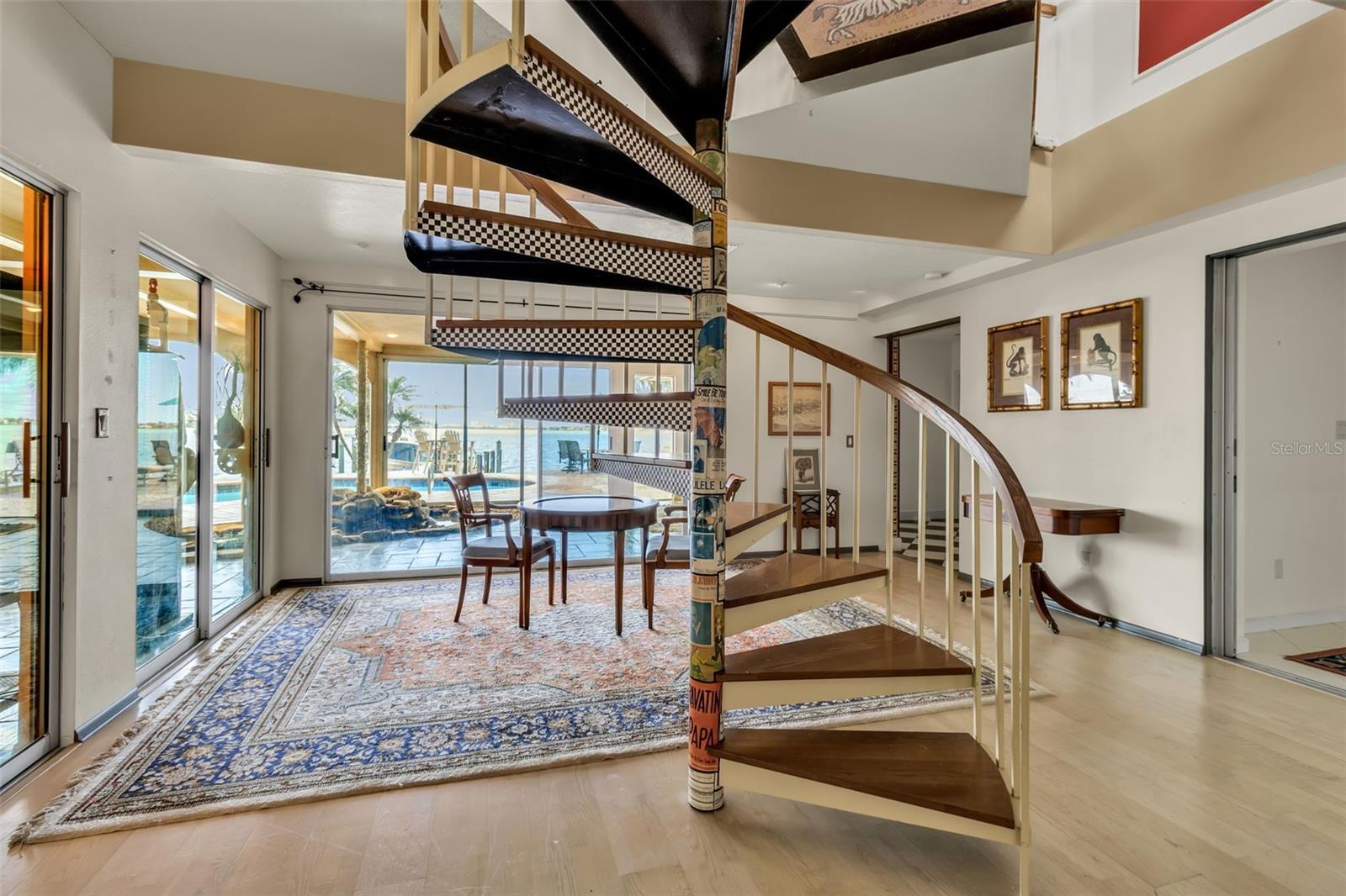 CHEROKEE LODGE - Residential