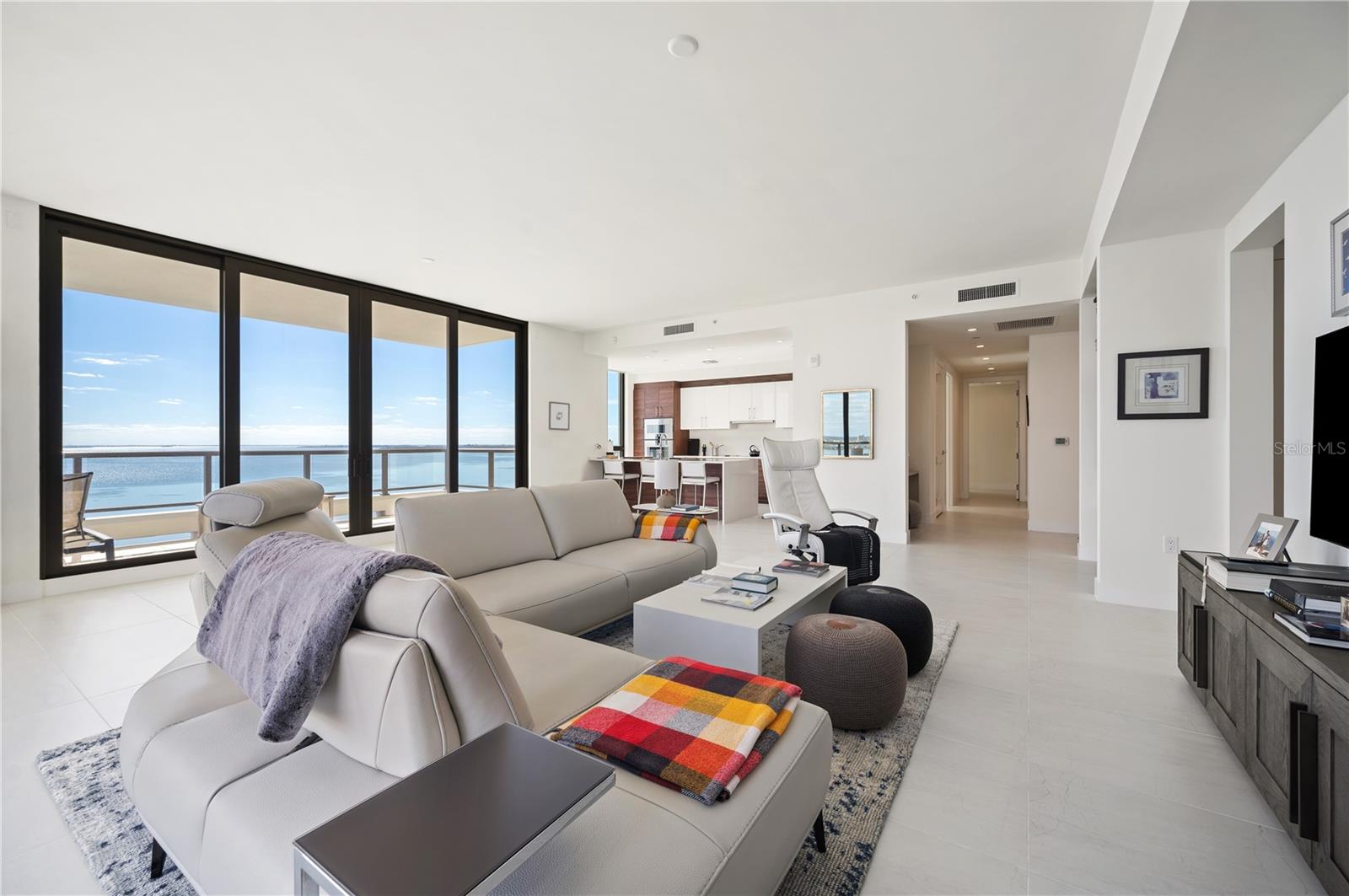 HYDE PARK HOUSE CONDOMINIUM - Residential