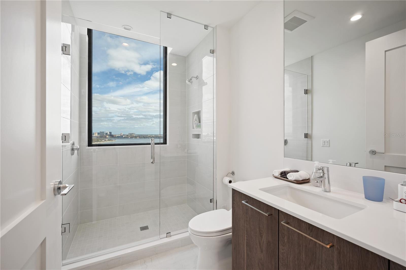 HYDE PARK HOUSE CONDOMINIUM - Residential