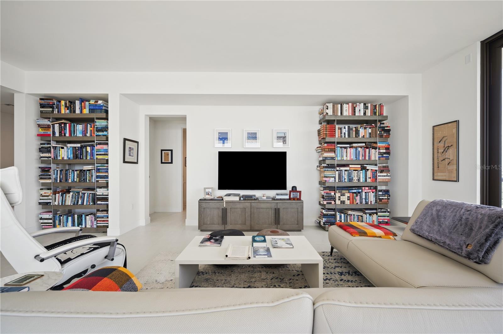 HYDE PARK HOUSE CONDOMINIUM - Residential