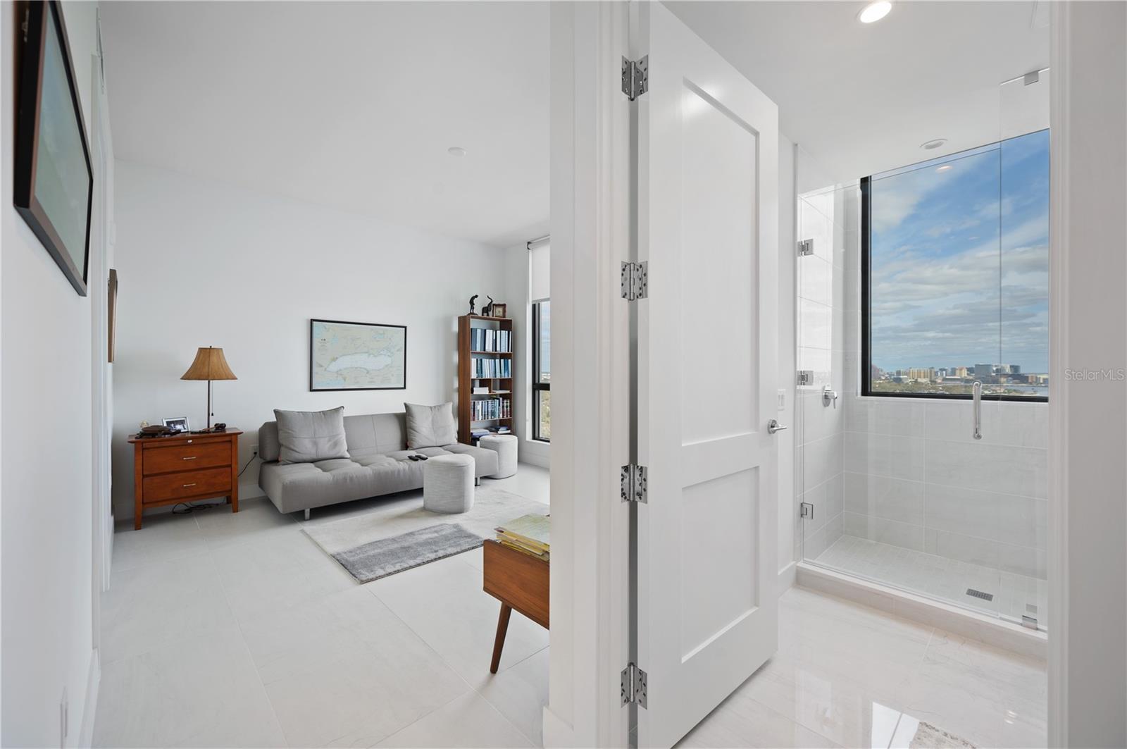 HYDE PARK HOUSE CONDOMINIUM - Residential