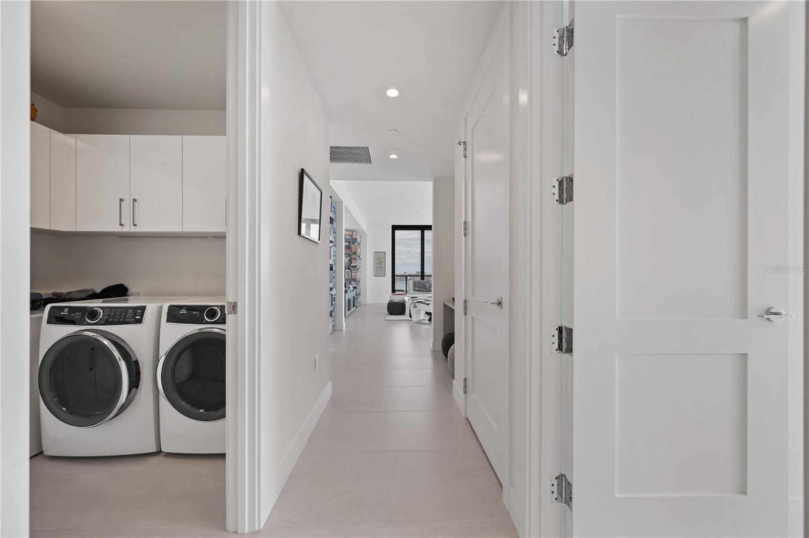 HYDE PARK HOUSE CONDOMINIUM - Residential