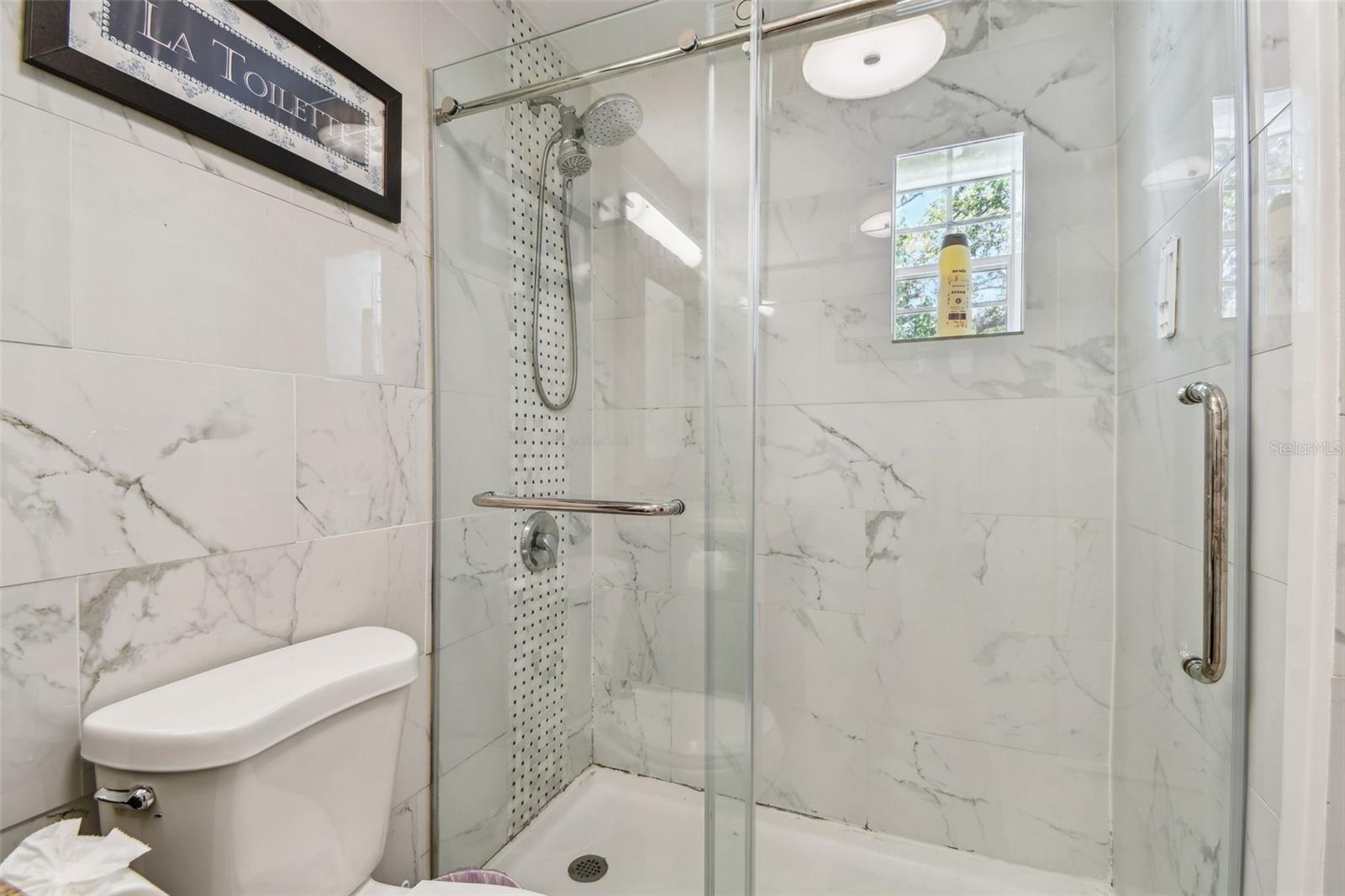 LAKEVIEW HEIGHTS - Residential Income