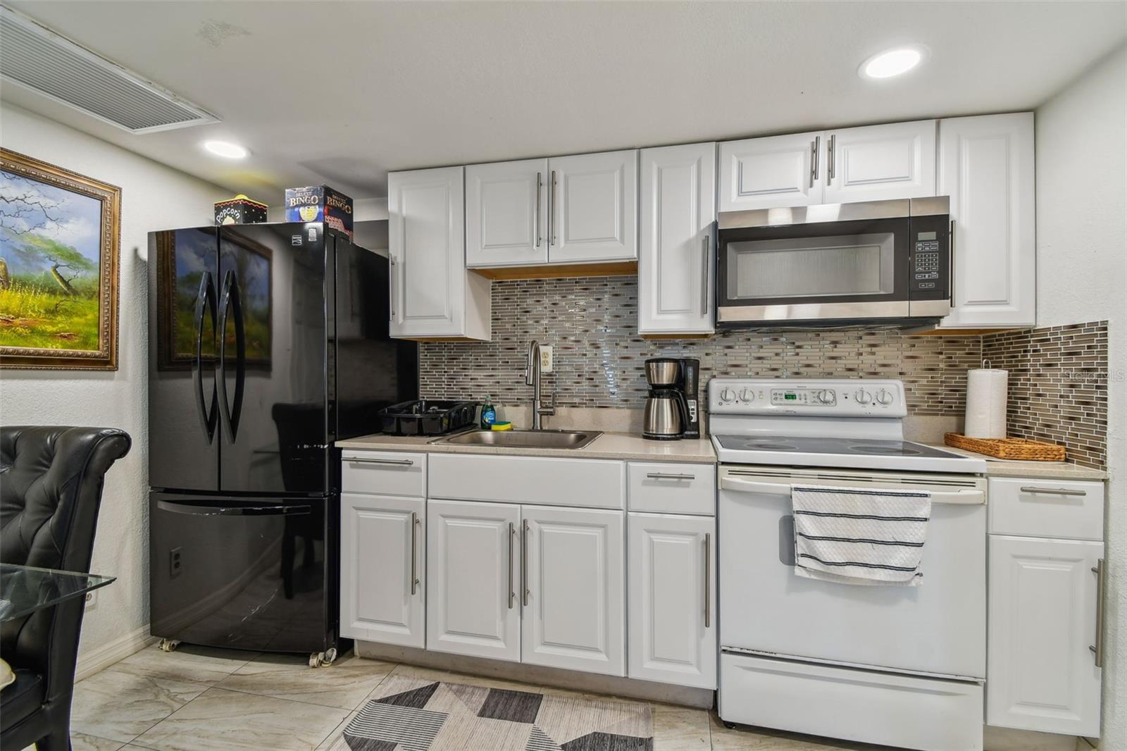 LAKEVIEW HEIGHTS - Residential Income