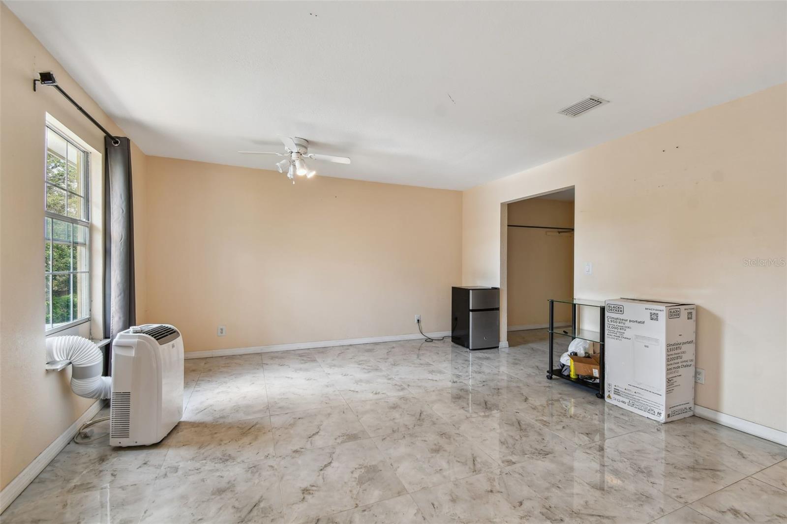 LAKEVIEW HEIGHTS - Residential Income