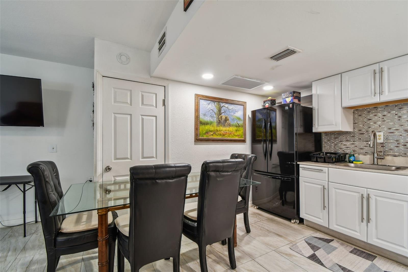 LAKEVIEW HEIGHTS - Residential Income