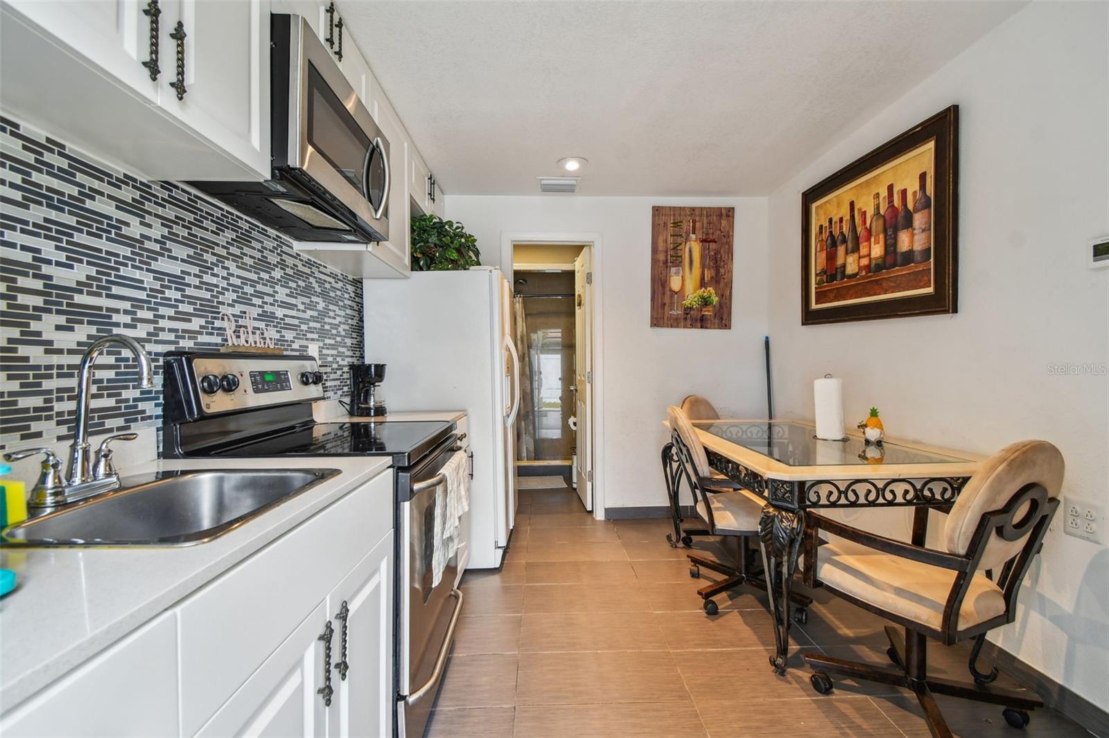 LAKEVIEW HEIGHTS - Residential Income