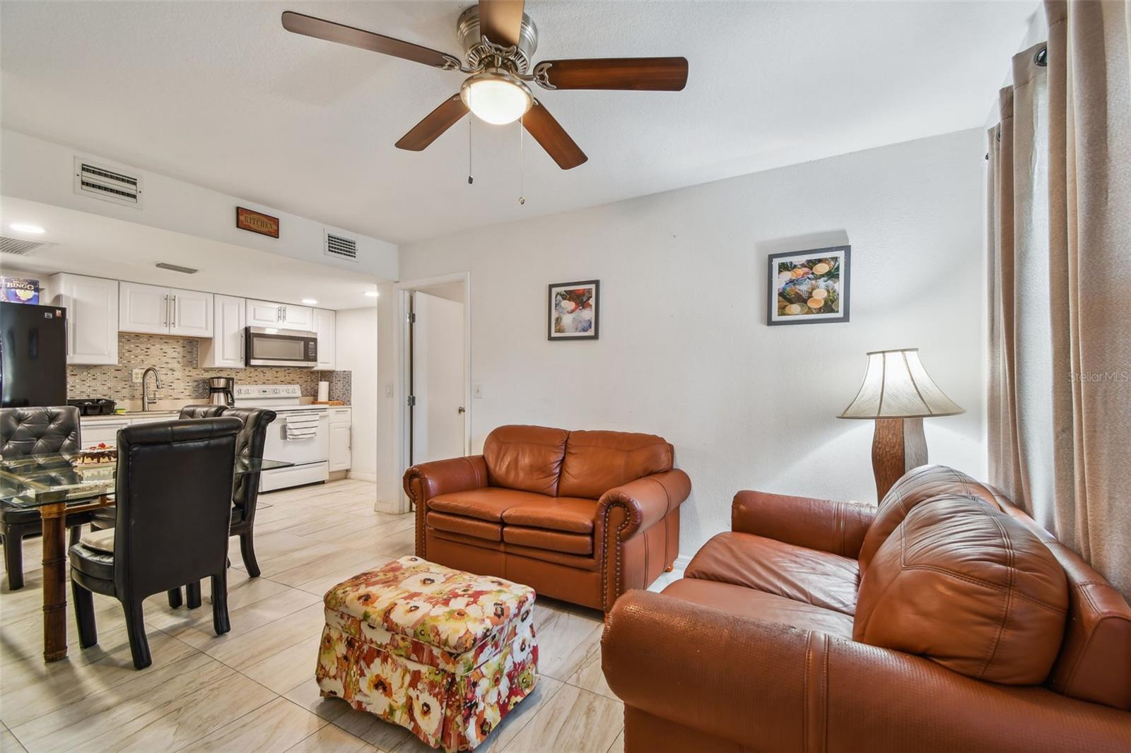 LAKEVIEW HEIGHTS - Residential Income