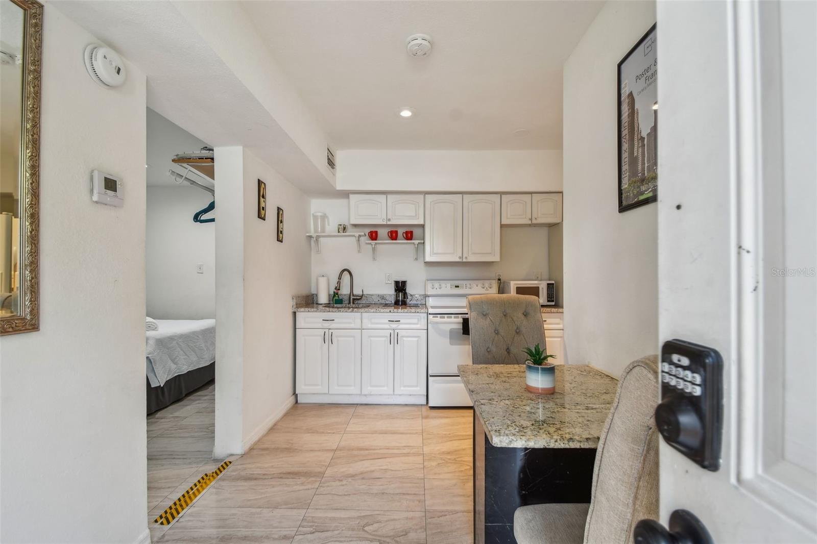 LAKEVIEW HEIGHTS - Residential Income