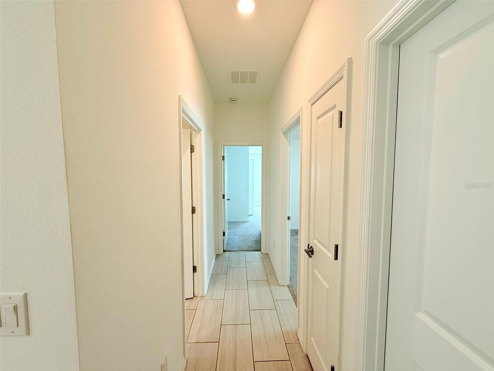 TWO RIVERS PARCEL A1 PHASE A PB 91 PG 037 BLOCK 7 - Residential Lease