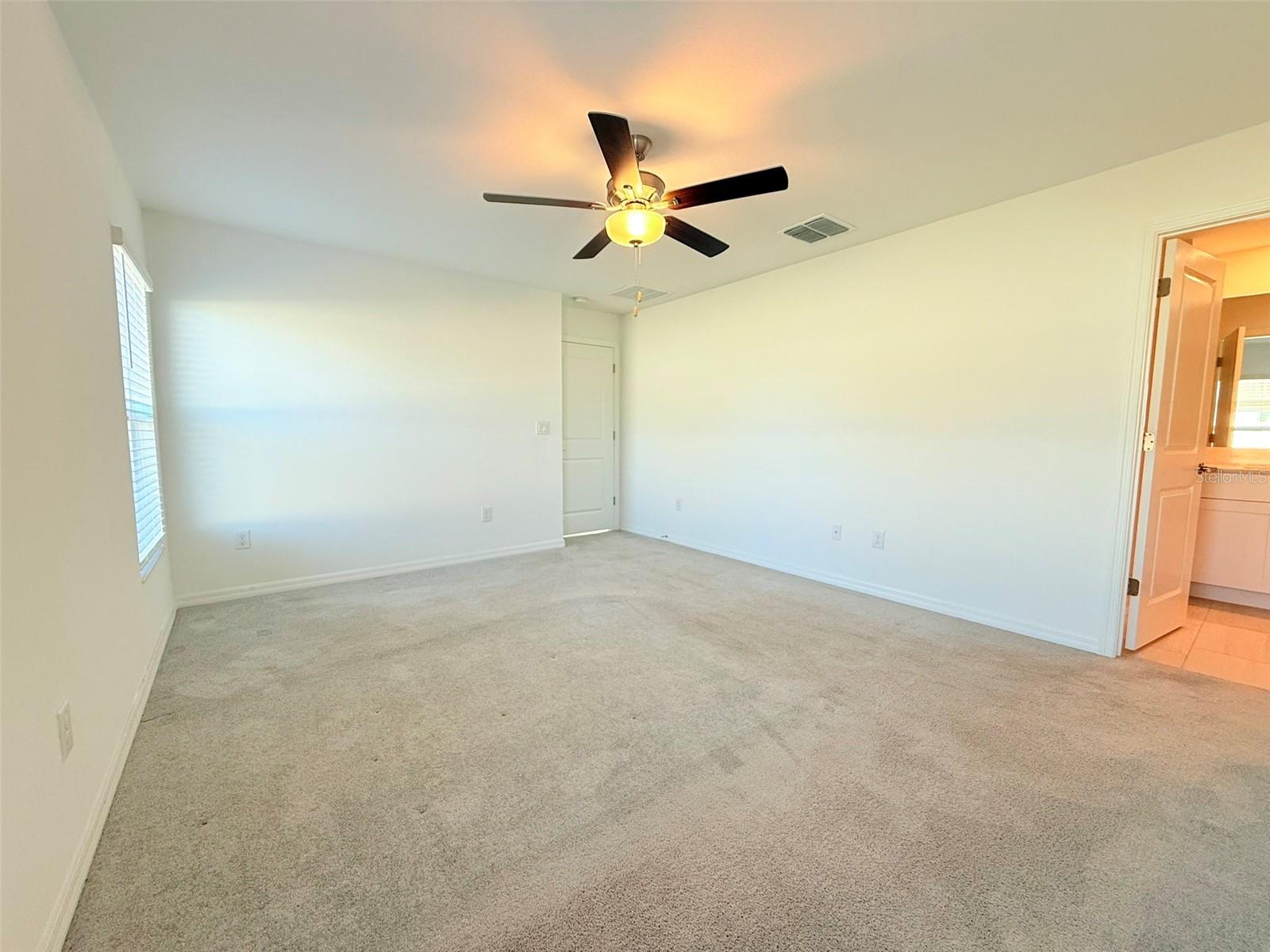 TWO RIVERS PARCEL A1 PHASE A PB 91 PG 037 BLOCK 7 - Residential Lease