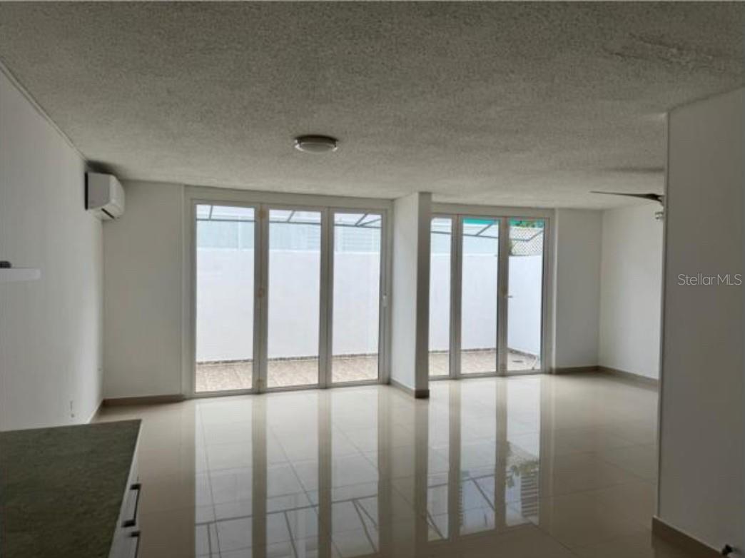 ISLA VERDE - Residential