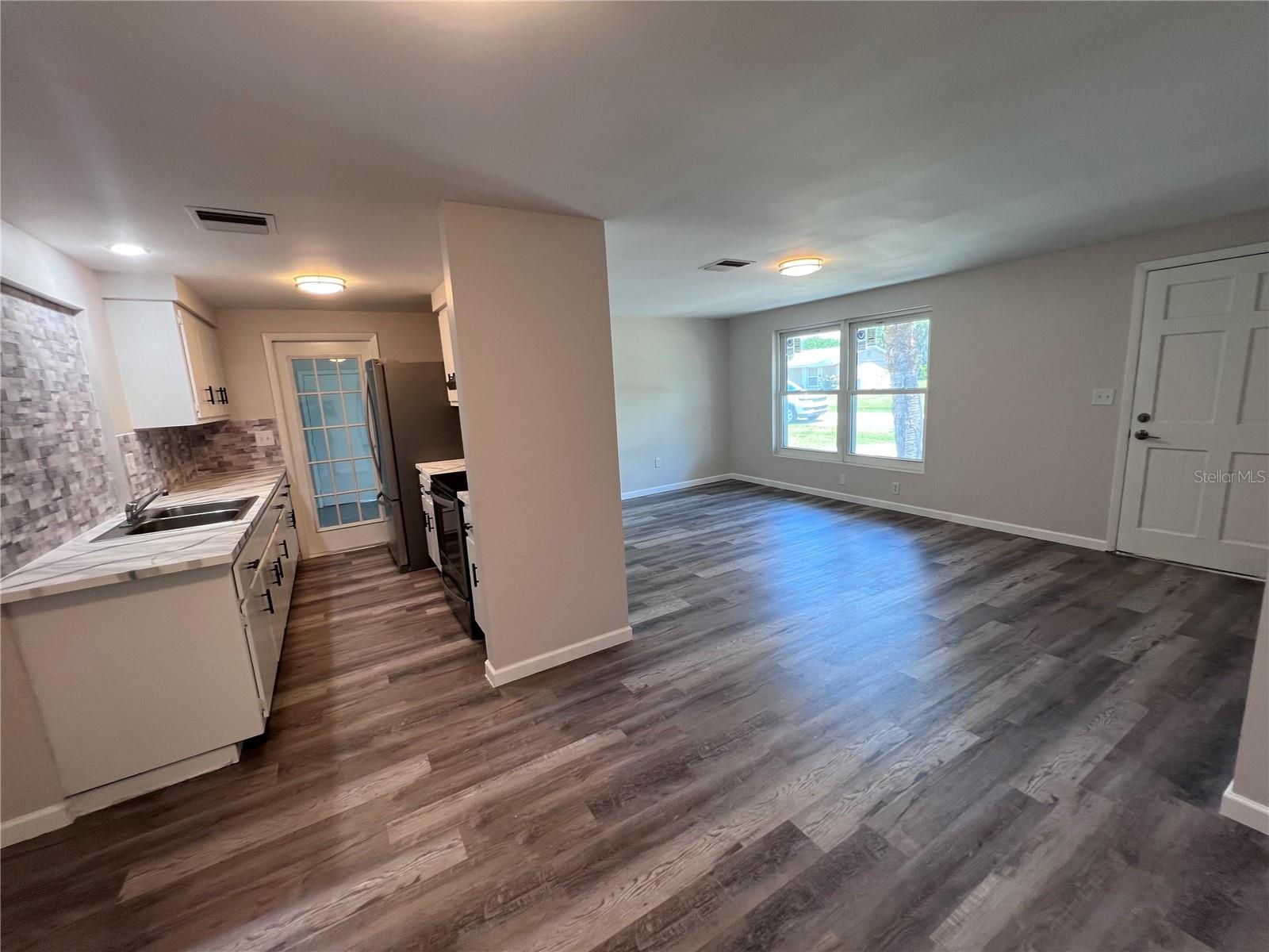 PORT CHARLOTTE SEC 037 - Residential Lease