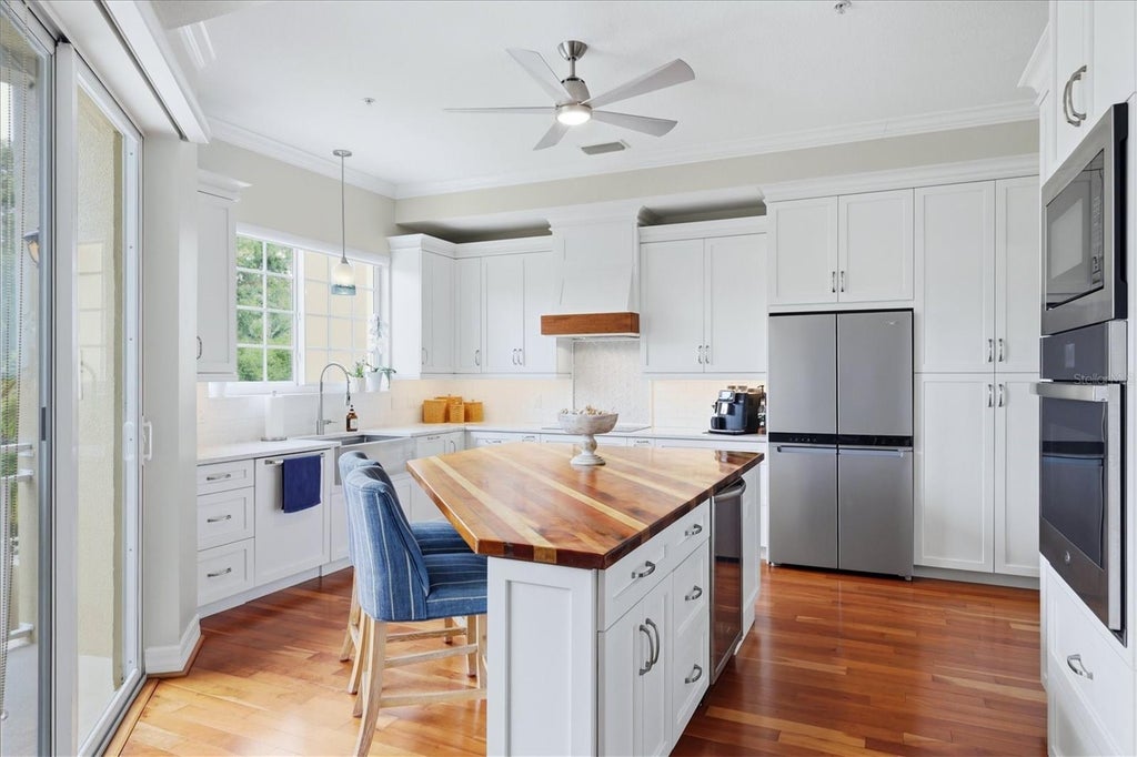 Photo of 712 Granada Avenue #2, Venice, FL 34285 (MLS # A4704912)