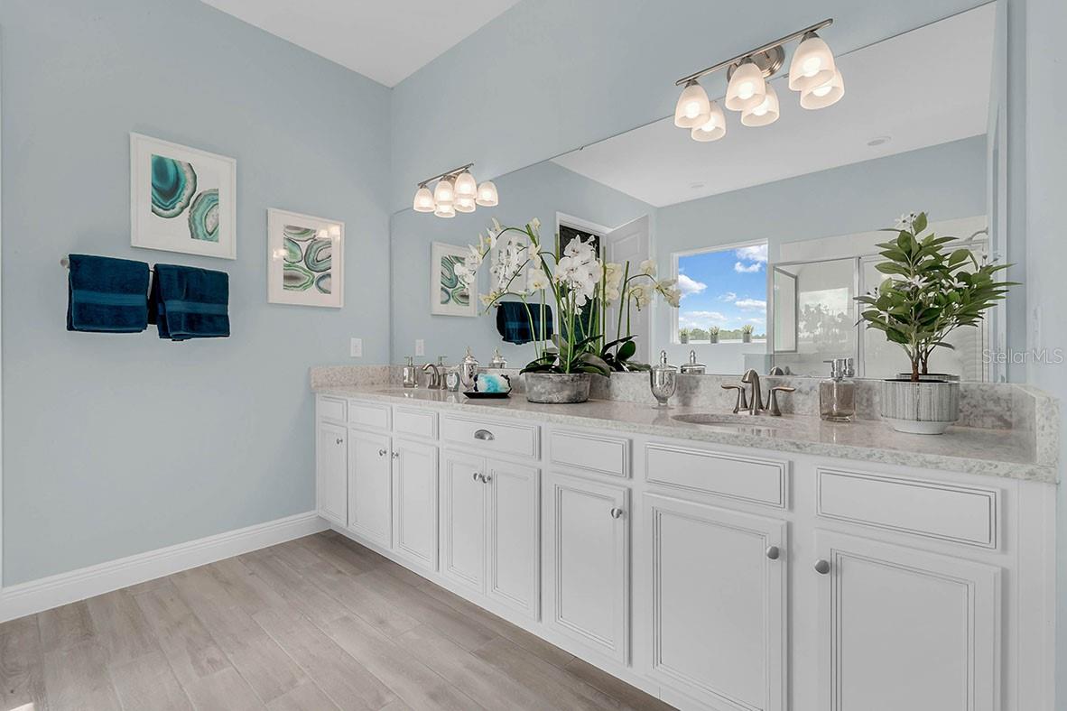 BUENA LAGO - Residential