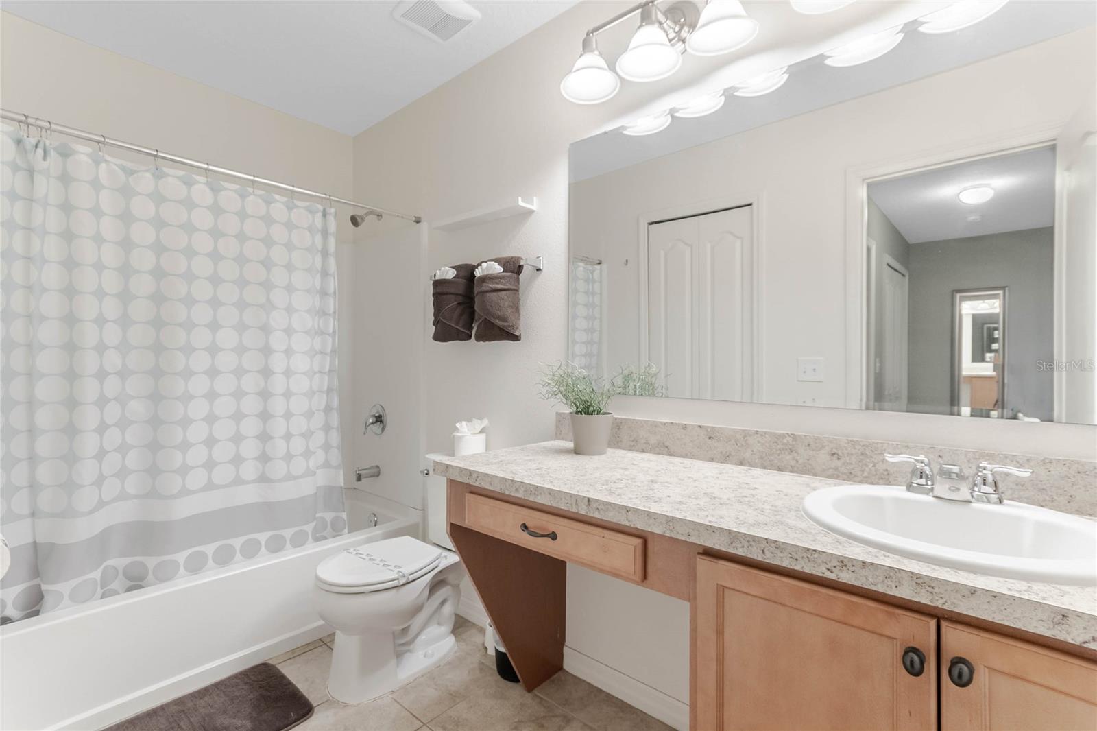 CRYSTAL COVE RESORT - Residential