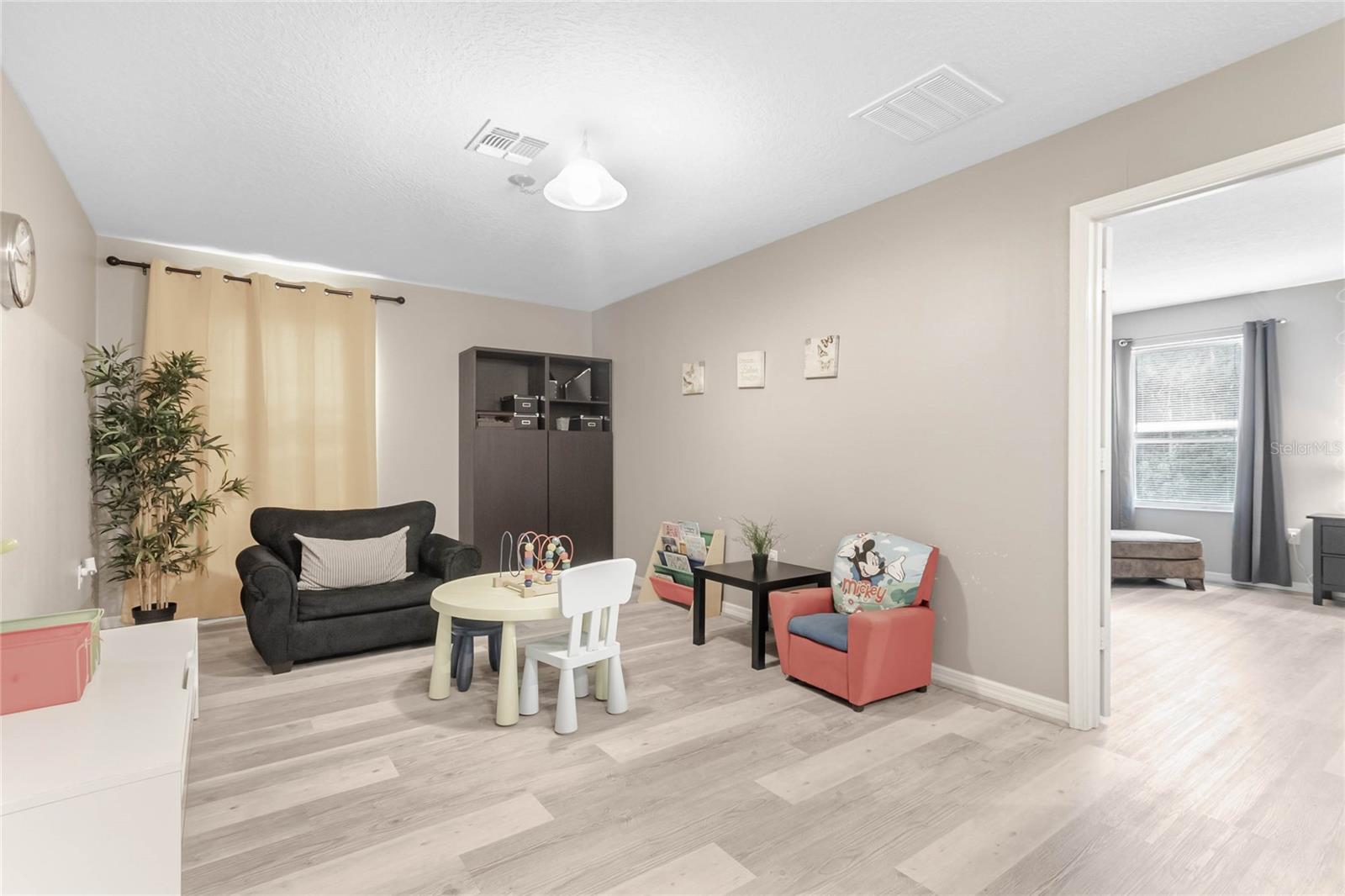 CRYSTAL COVE RESORT - Residential