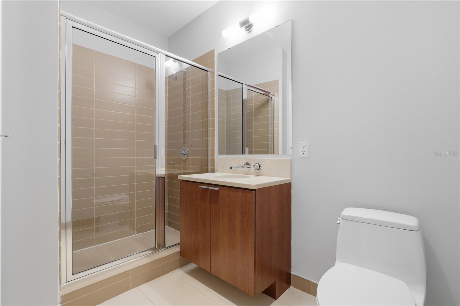 THE PLACE AT CHANNELSIDE A CON - Residential