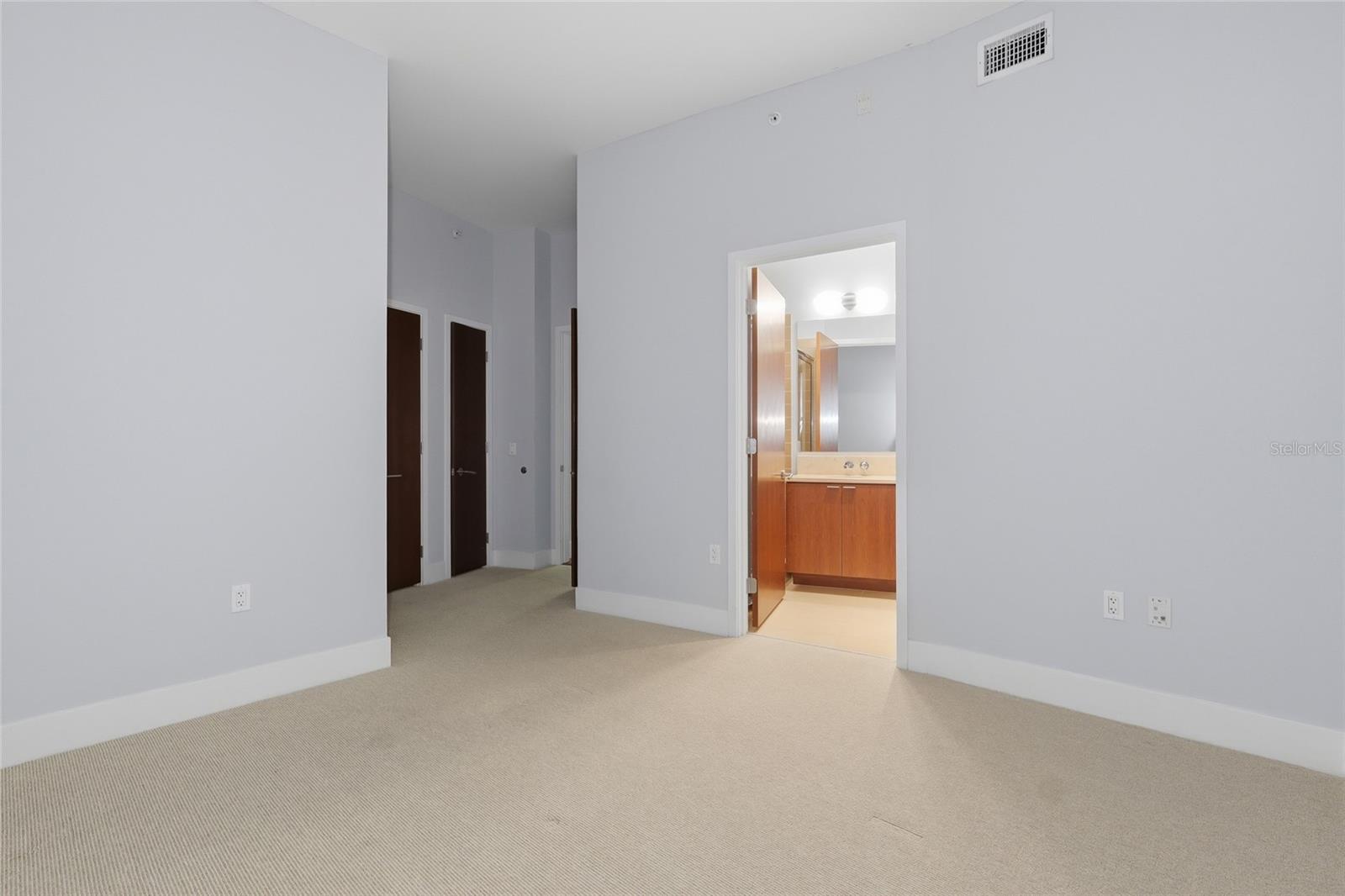 THE PLACE AT CHANNELSIDE A CON - Residential