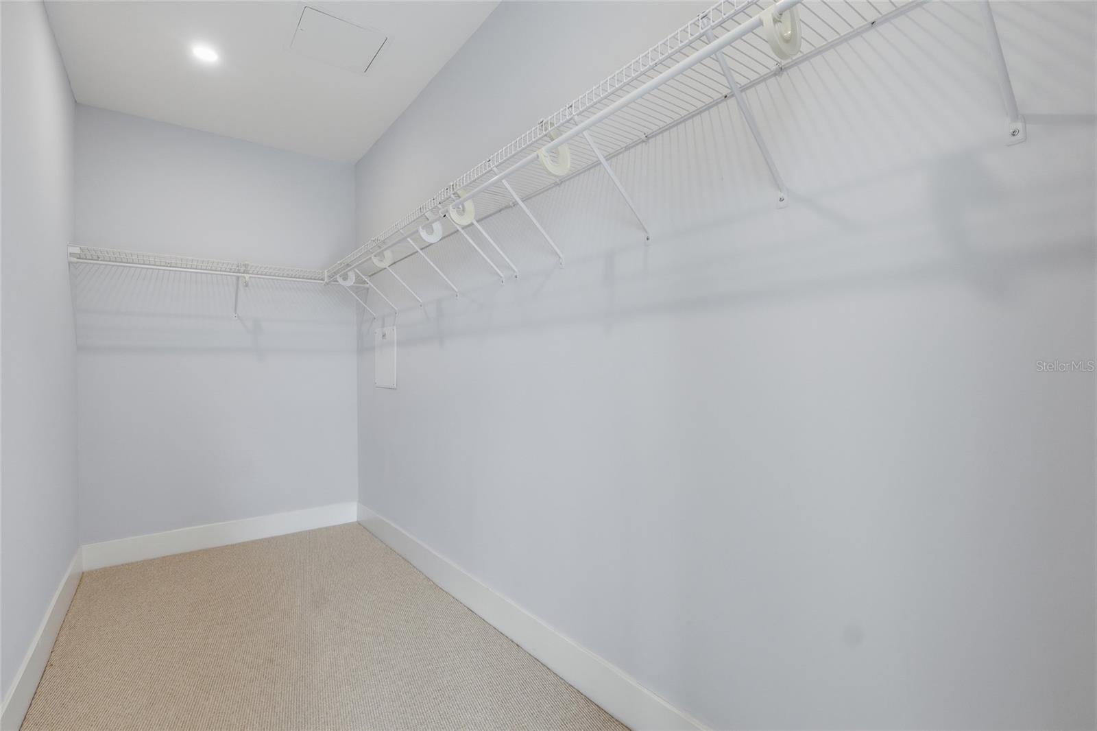 THE PLACE AT CHANNELSIDE A CON - Residential