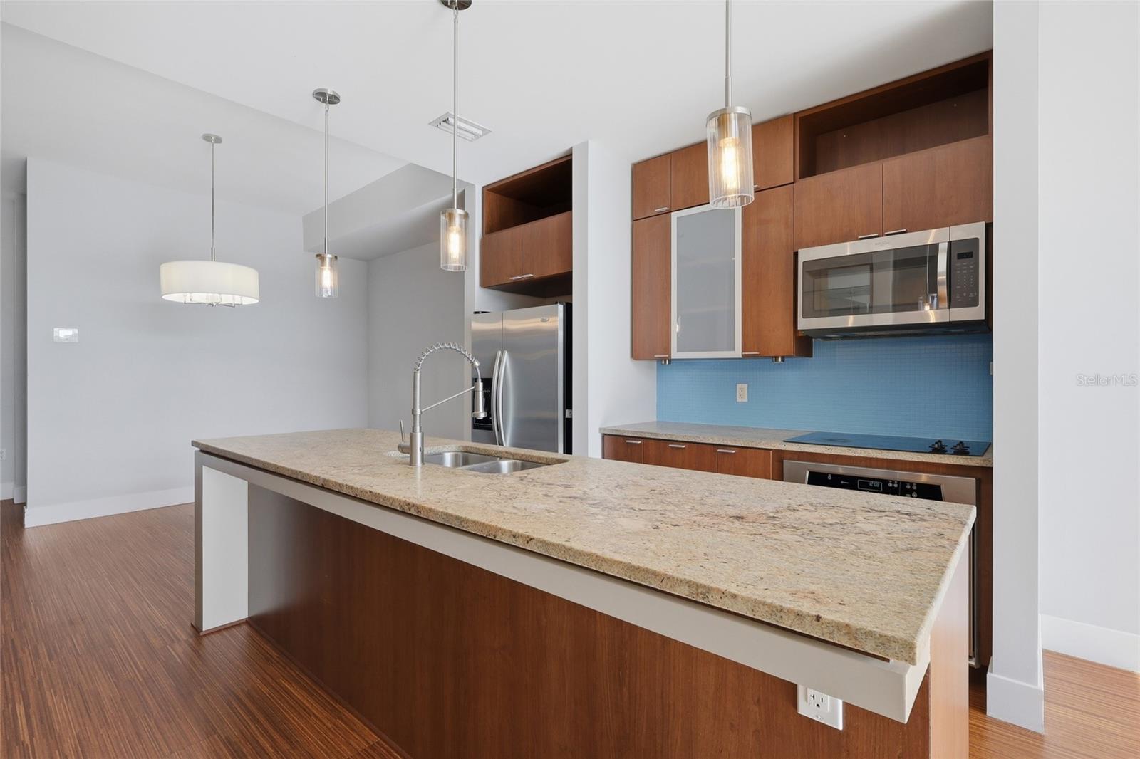 THE PLACE AT CHANNELSIDE A CON - Residential