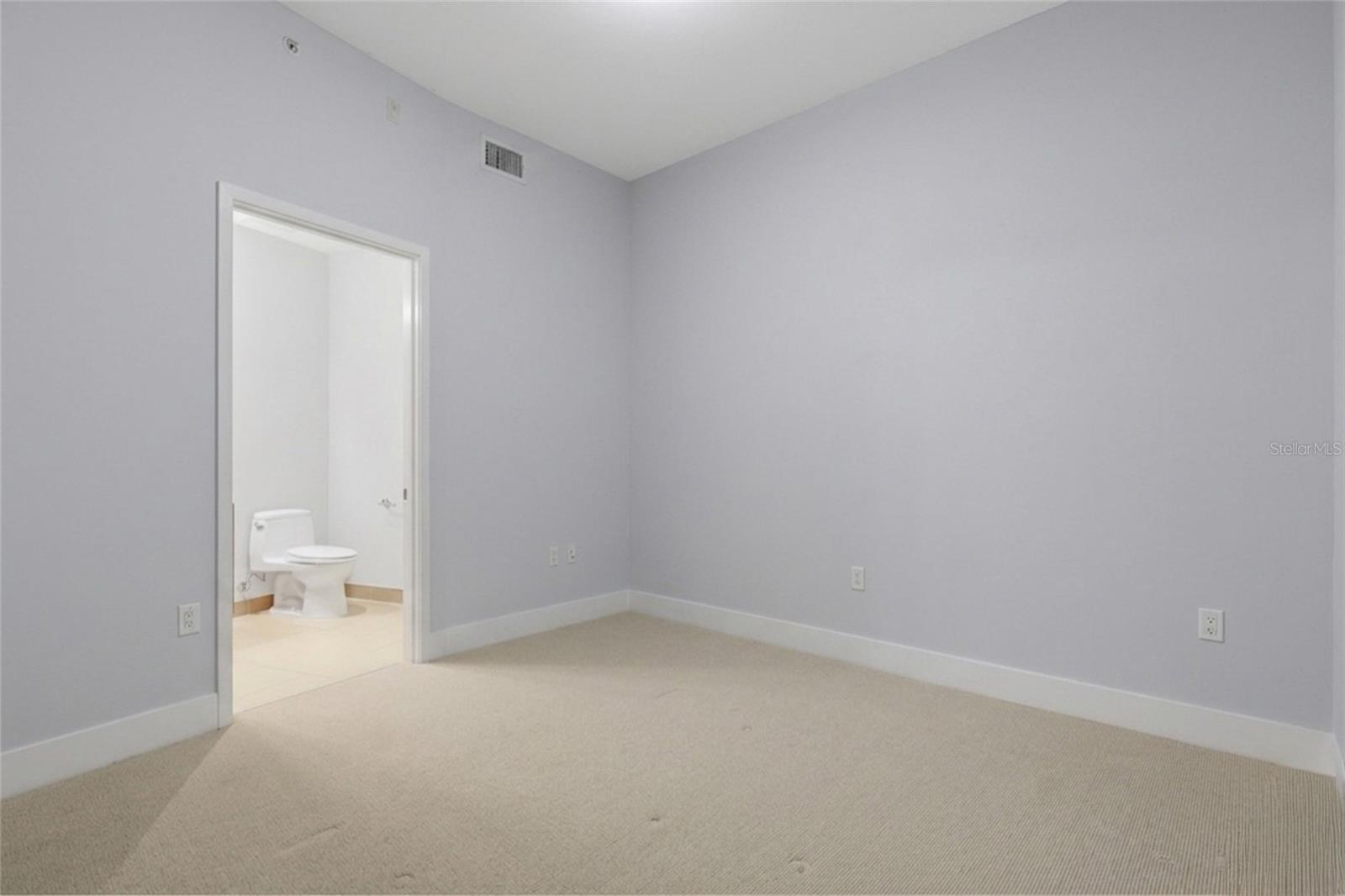 THE PLACE AT CHANNELSIDE A CON - Residential