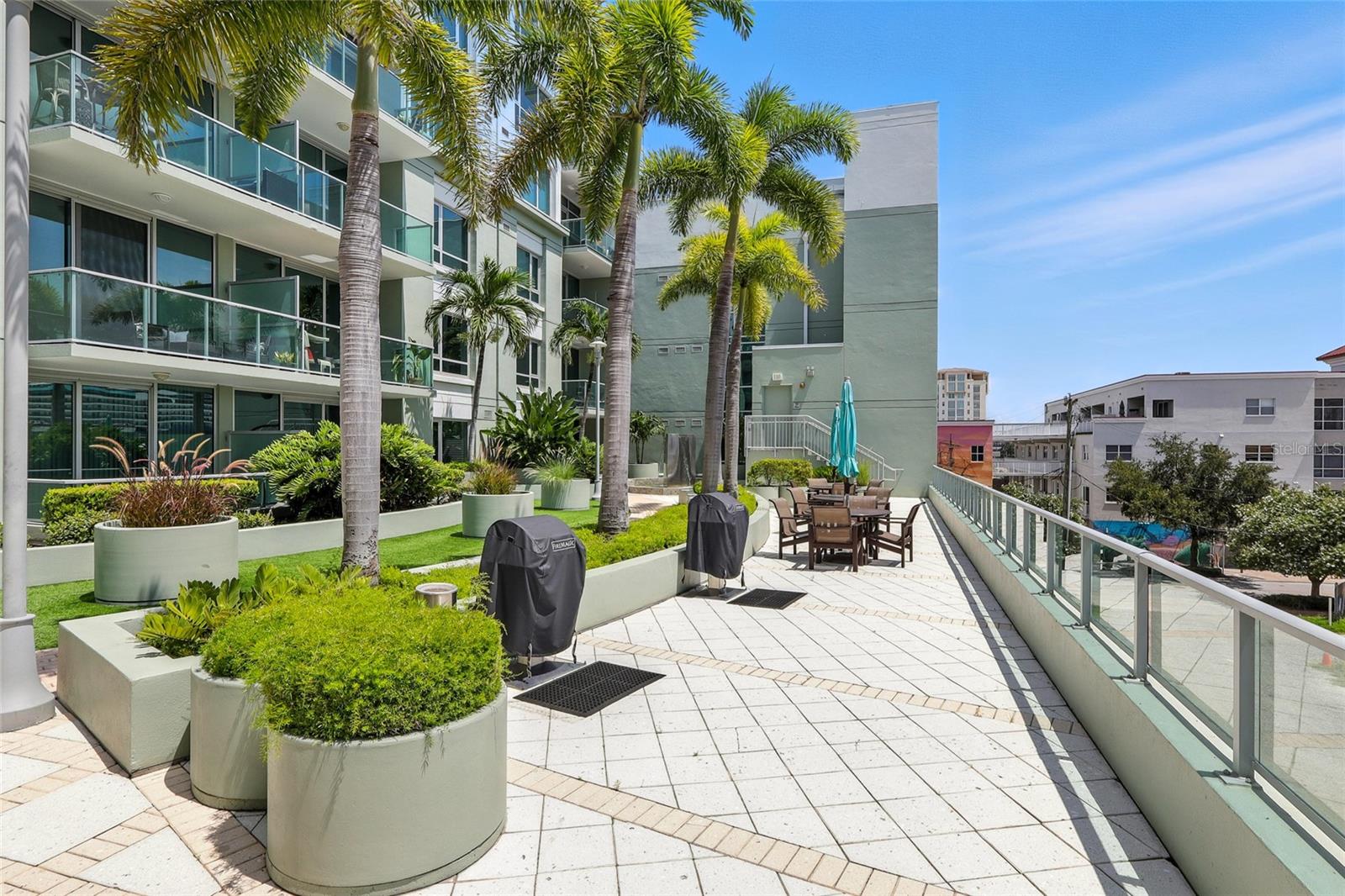 THE PLACE AT CHANNELSIDE A CON - Residential