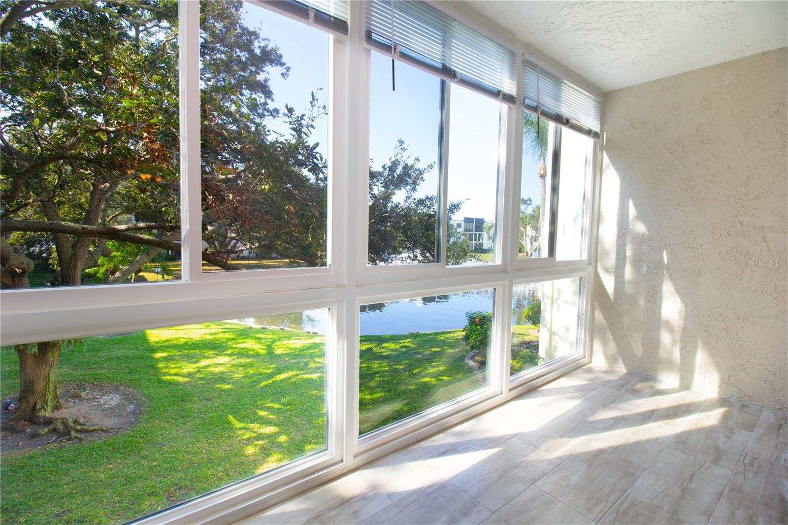 LAKEVIEW OF LARGO - Residential