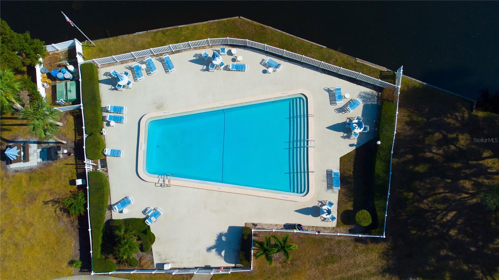 LAKEVIEW OF LARGO - Residential