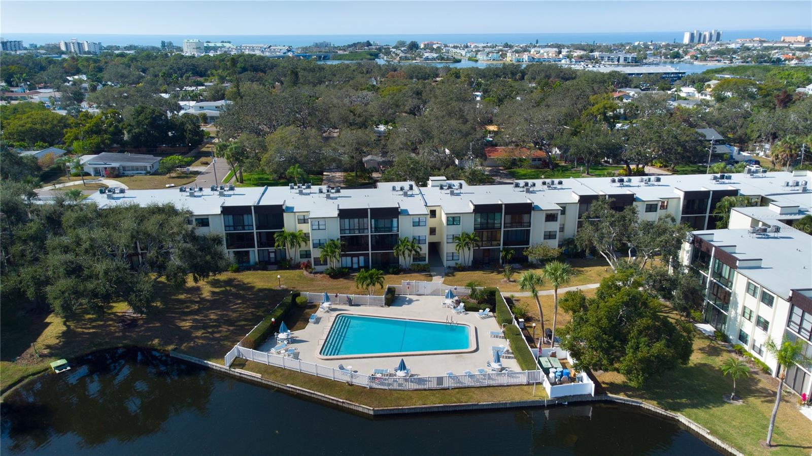 LAKEVIEW OF LARGO - Residential