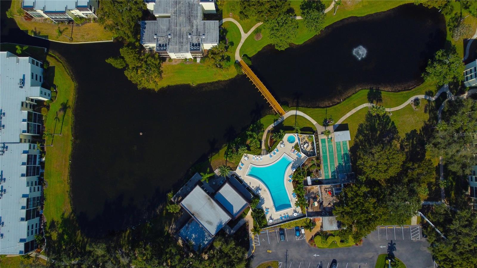 LAKEVIEW OF LARGO - Residential