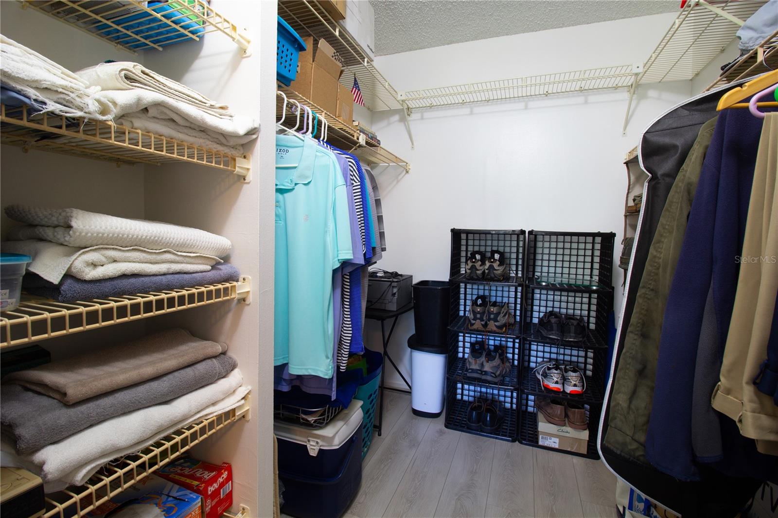 LAKEVIEW OF LARGO - Residential