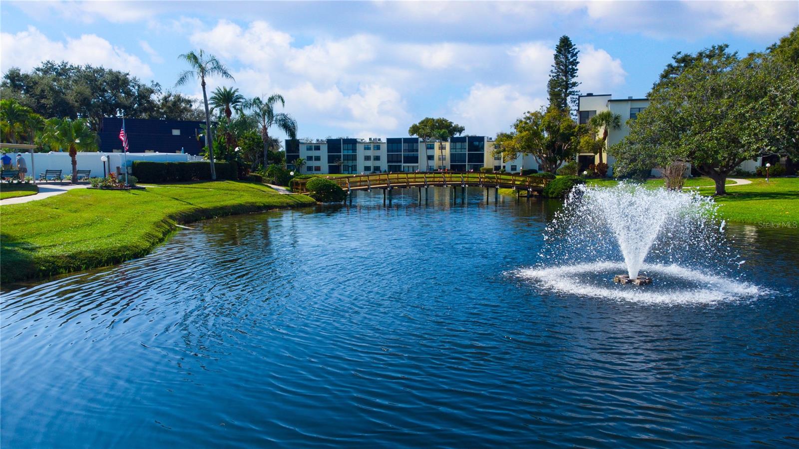 LAKEVIEW OF LARGO - Residential