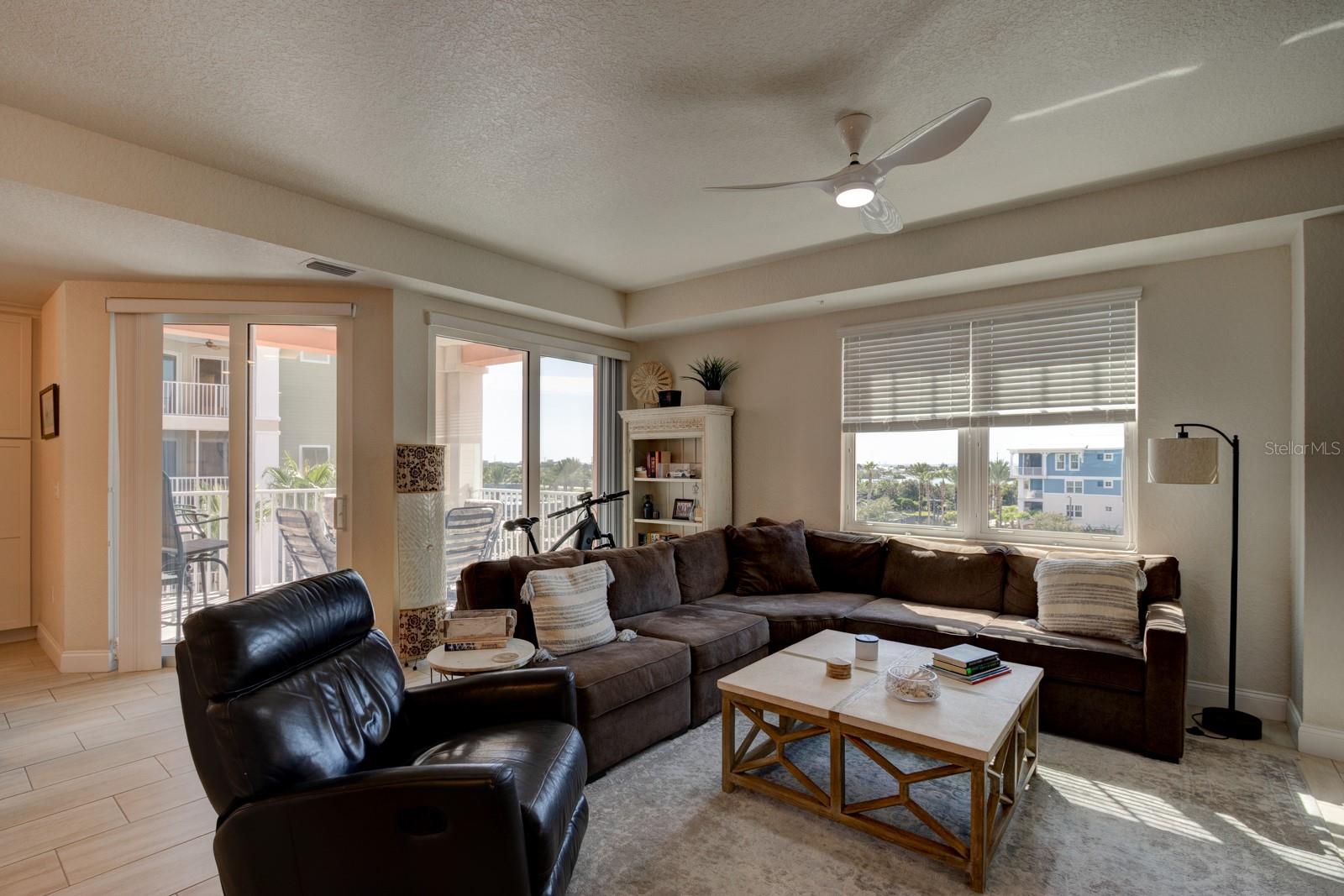 4 RIVERWALK DRIVE 407