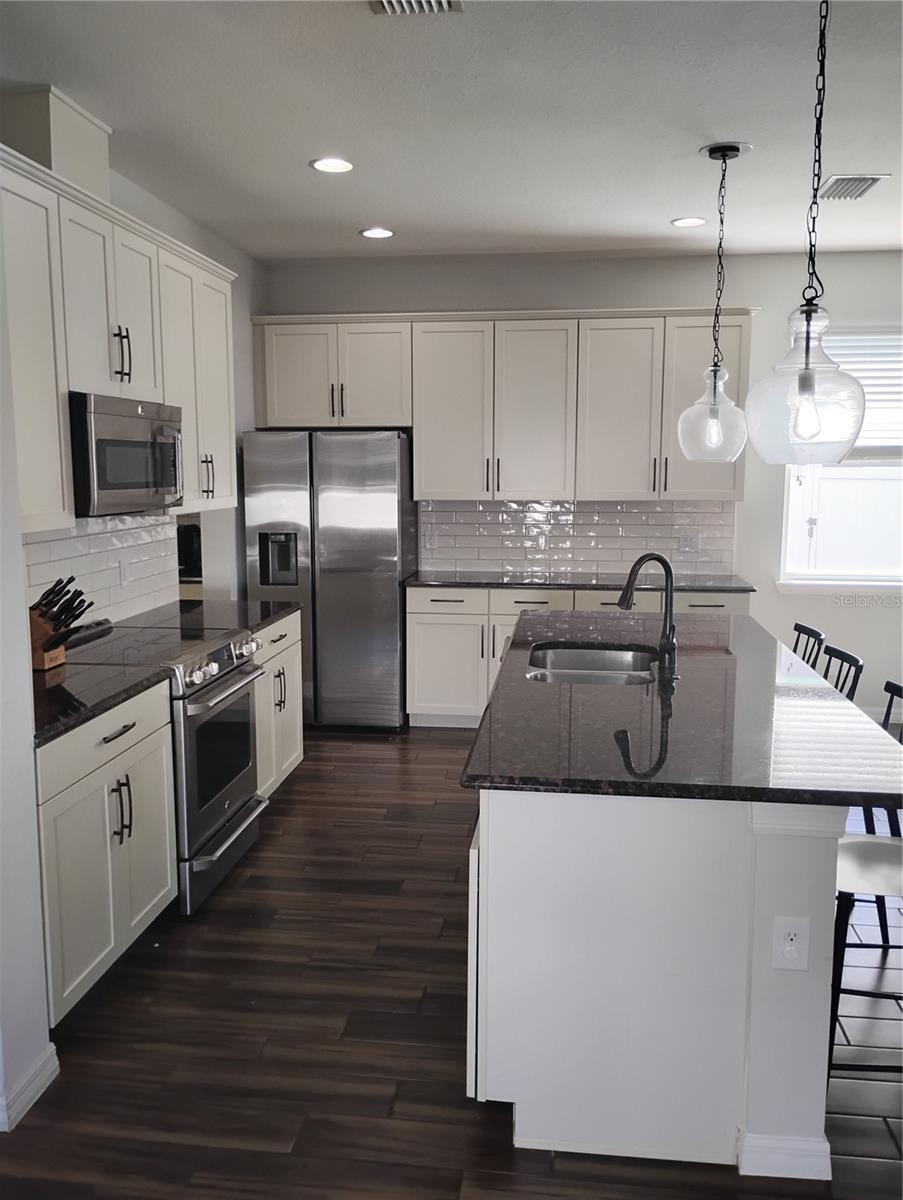 NEW RIVER LAKES PH 01 - Residential