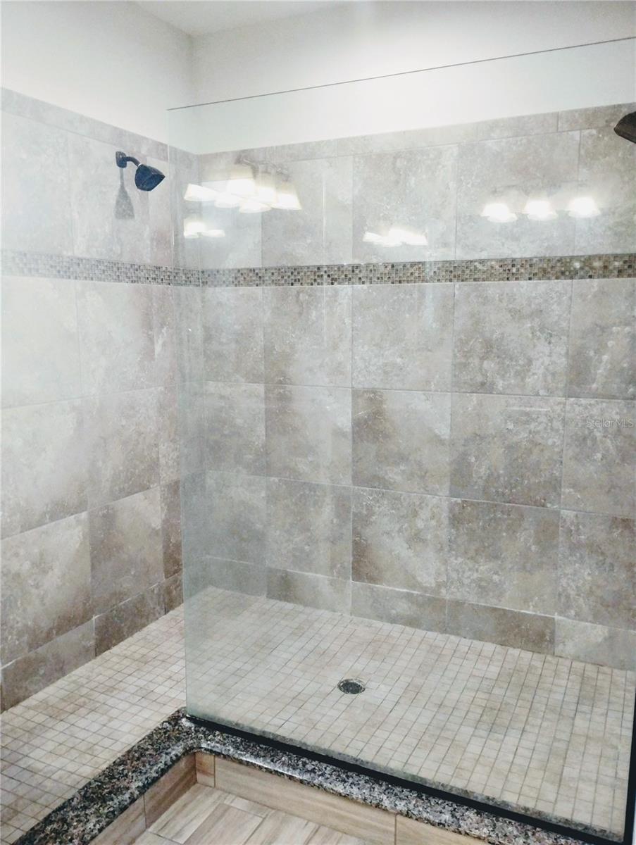 NEW RIVER LAKES PH 01 - Residential