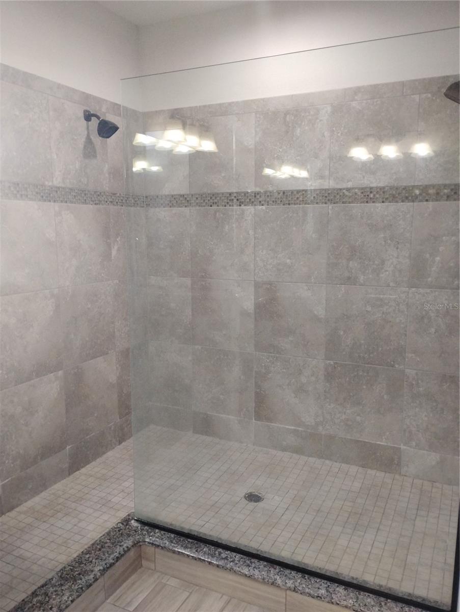 NEW RIVER LAKES PH 01 - Residential