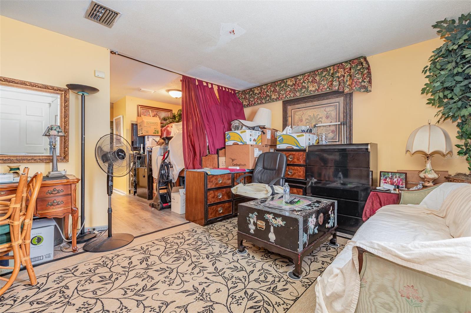 6015 ARLENE WAY