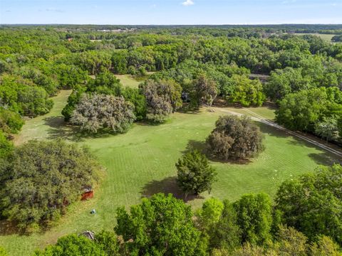 Tiny photo for 747 County Road 466a, Fruitland Park, FL 34731 (MLS # G5109544)