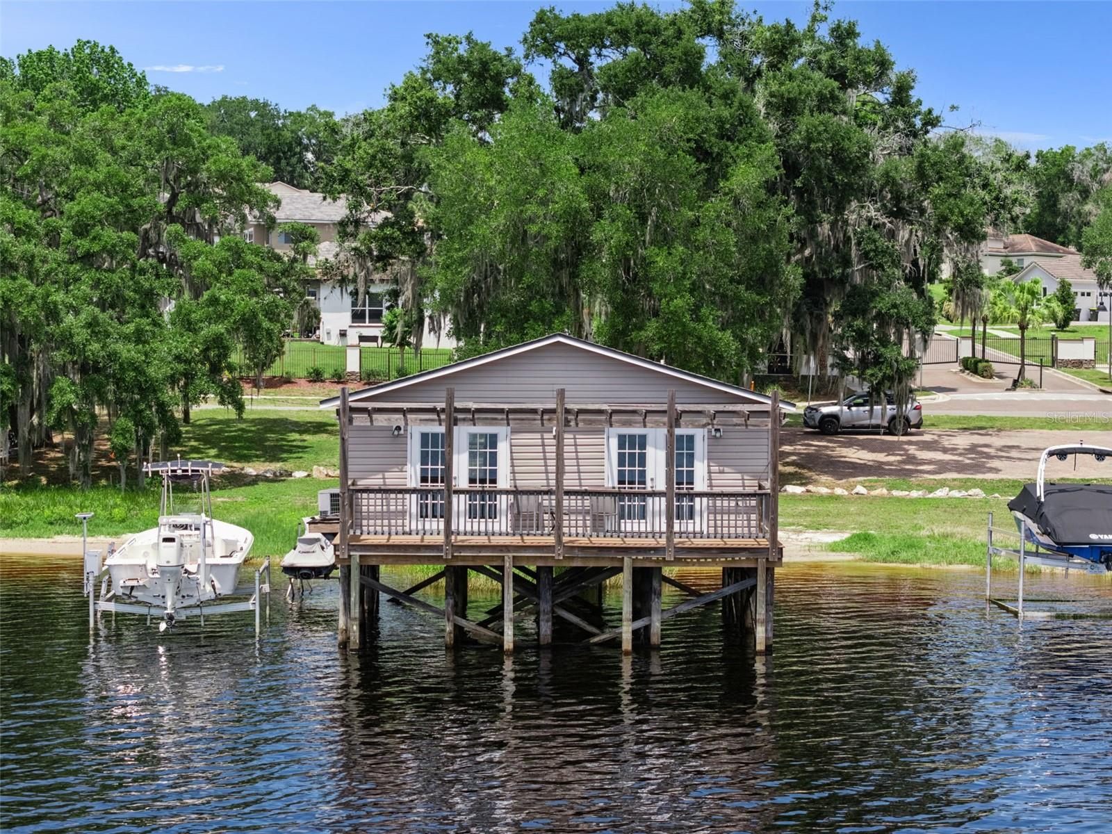 1849 MOORINGS COURT