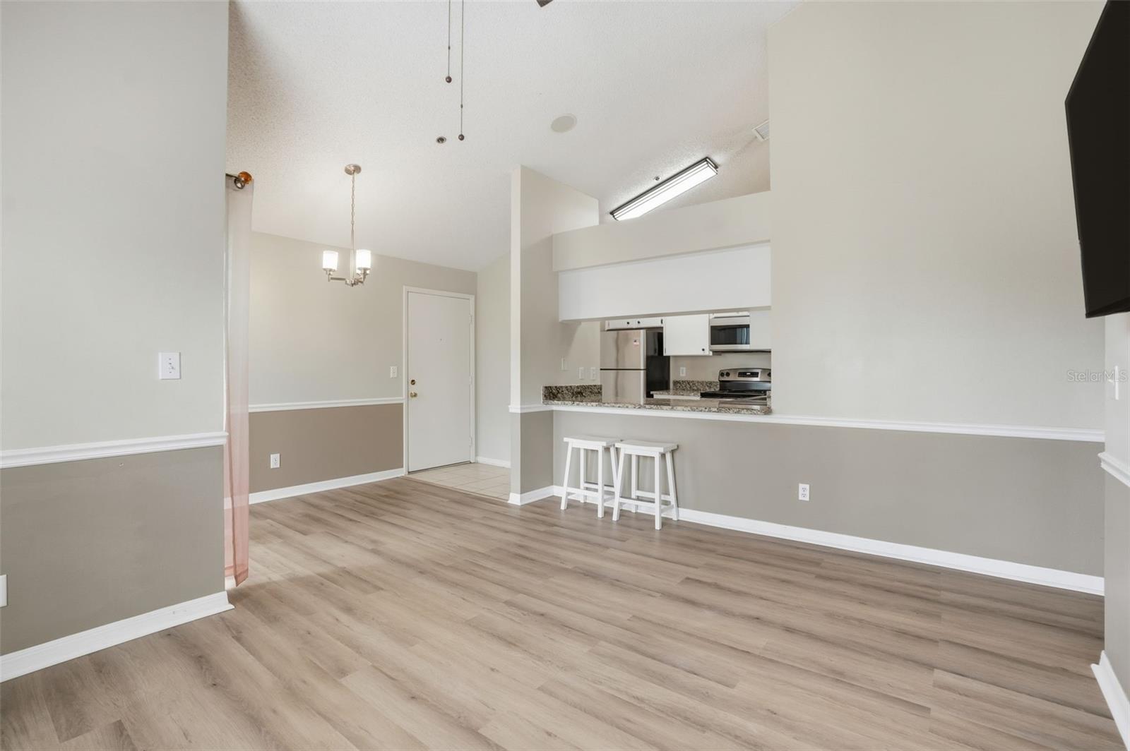 MALLORY SQUARE A CONDO - Residential Lease