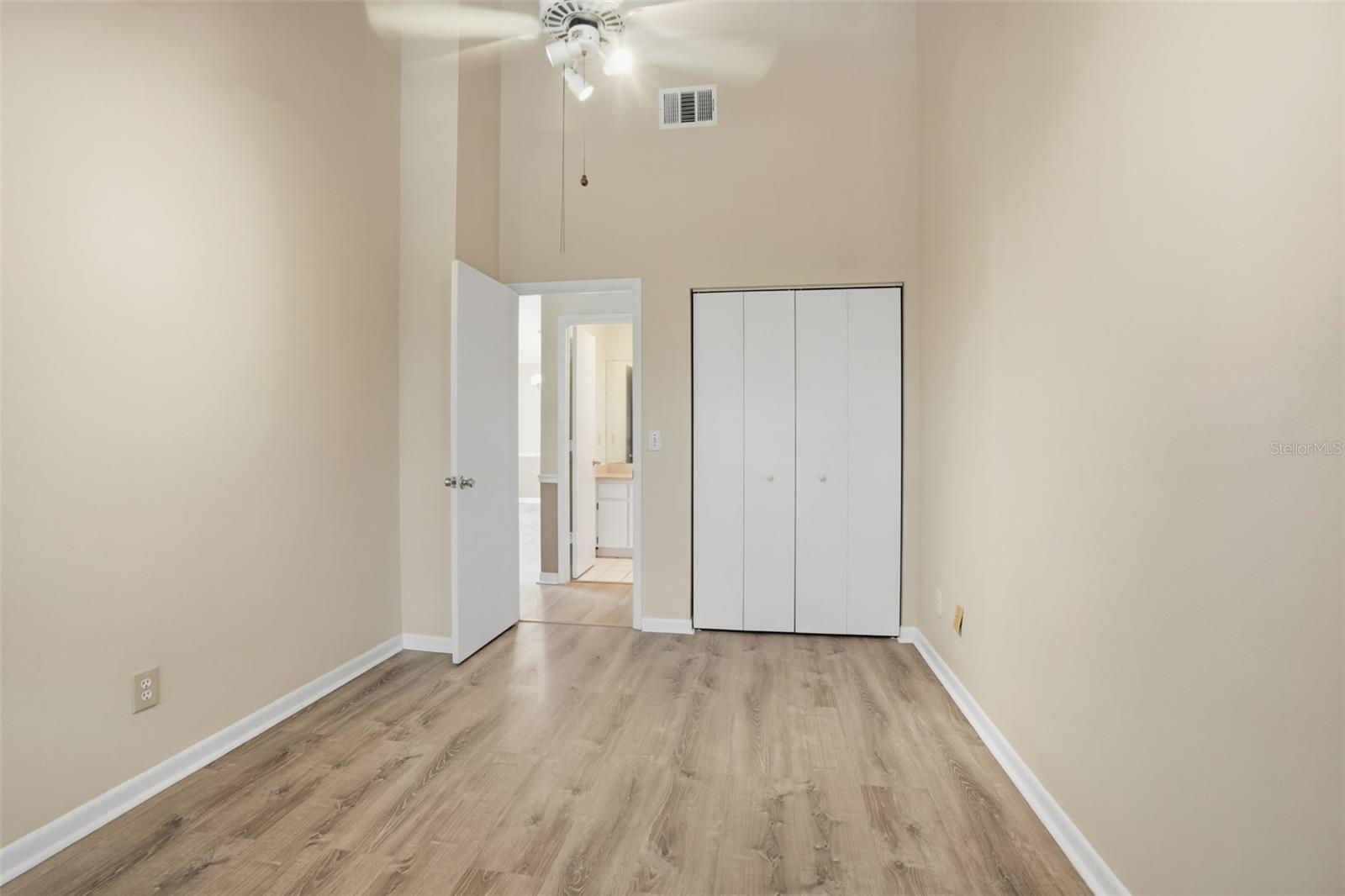 MALLORY SQUARE A CONDO - Residential Lease