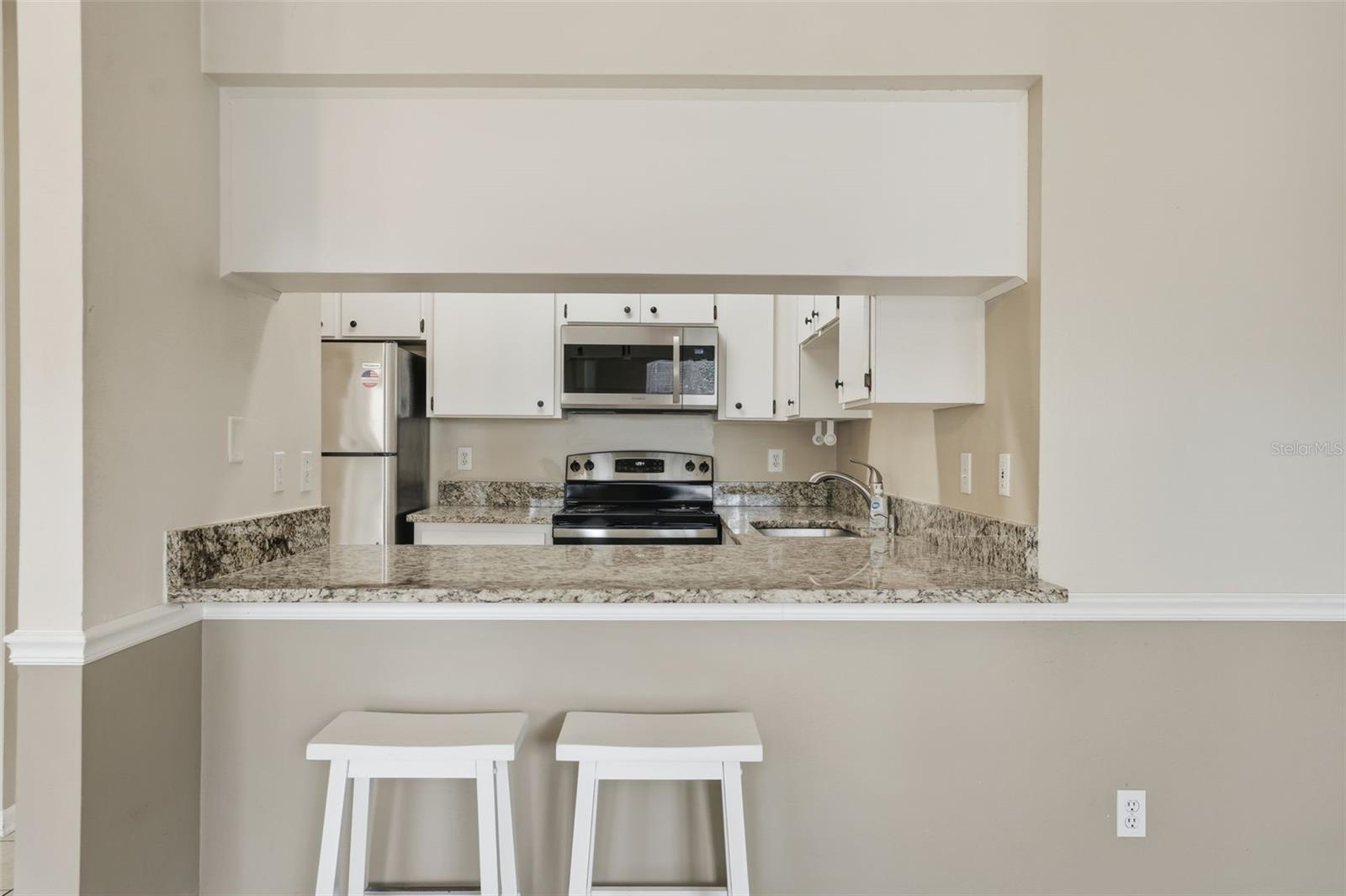 MALLORY SQUARE A CONDO - Residential Lease