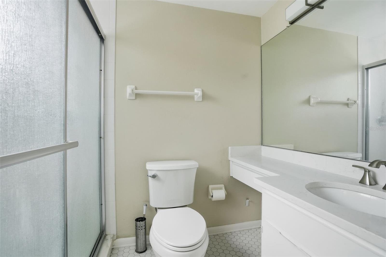 MALLORY SQUARE A CONDO - Residential Lease
