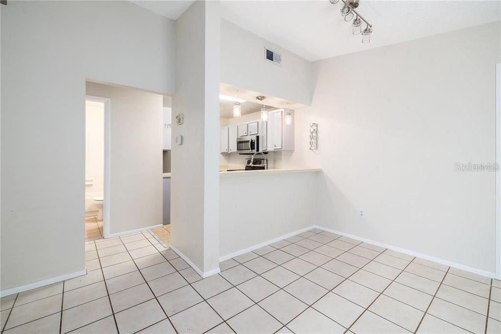 4015 ANGEL OAK COURT 201