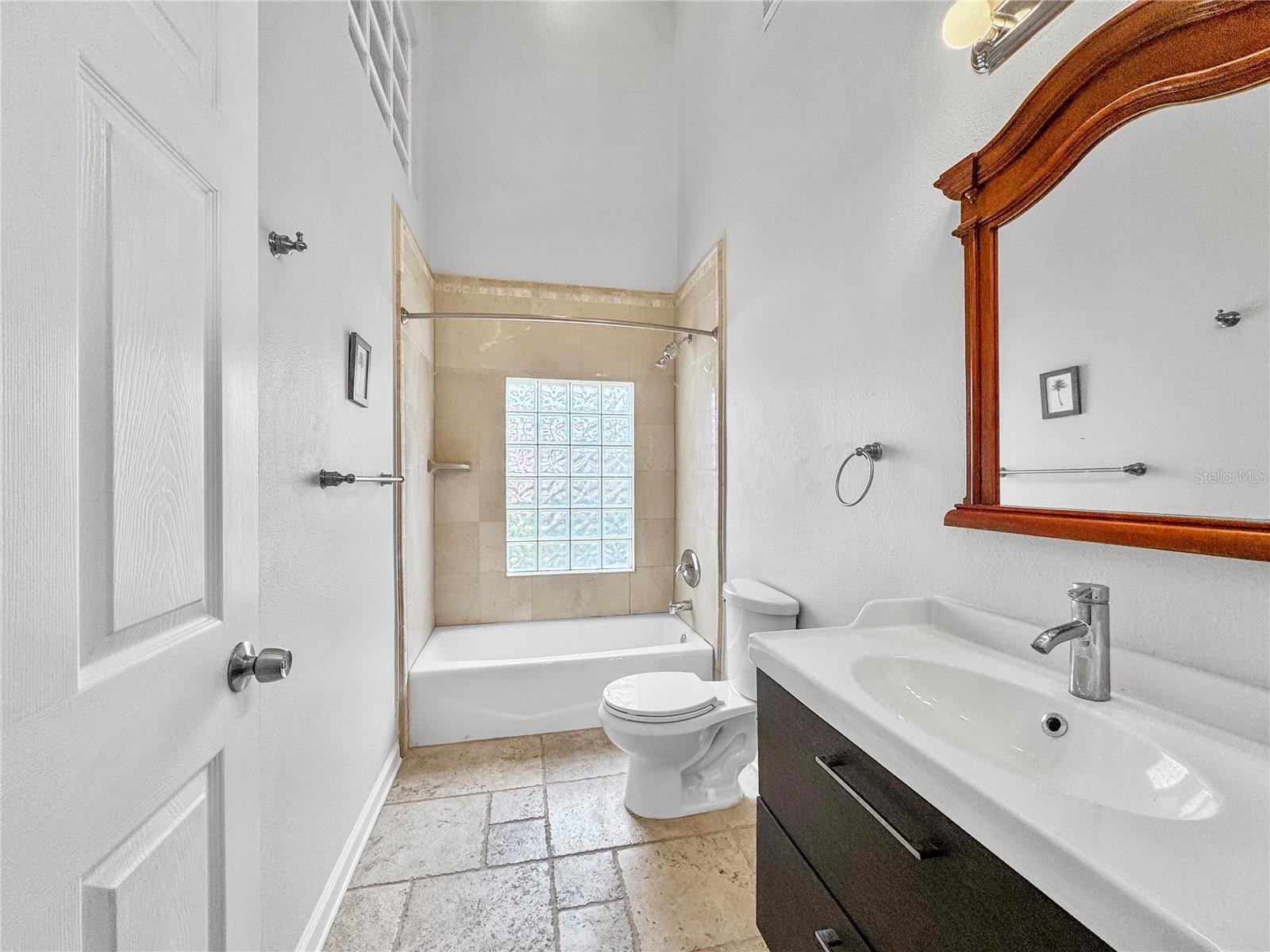 DUPREE GARDENS ESTATES - Residential Lease